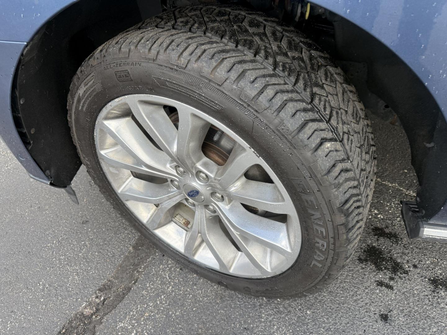2018 Blue /Black Ford Expedition Limited 4WD (1FMJU2AT5JE) with an 3.5L V6 DOHC 24V Twin Turbo engine, Automatic transmission, located at 547 E. Main St., Orwell, OH, 44076, (440) 437-5893, 41.535435, -80.847855 - 2018 Ford Expedition Limited 4WD – Full-Size Family Luxury with Twin-Turbo Power This 2018 Ford Expedition Limited 4WD is built for families who want space, comfort, and a more upscale presence. Finished in Blue Metallic and riding on 22" wheels, with full LED exterior lighting, it has the look o- Photo#38