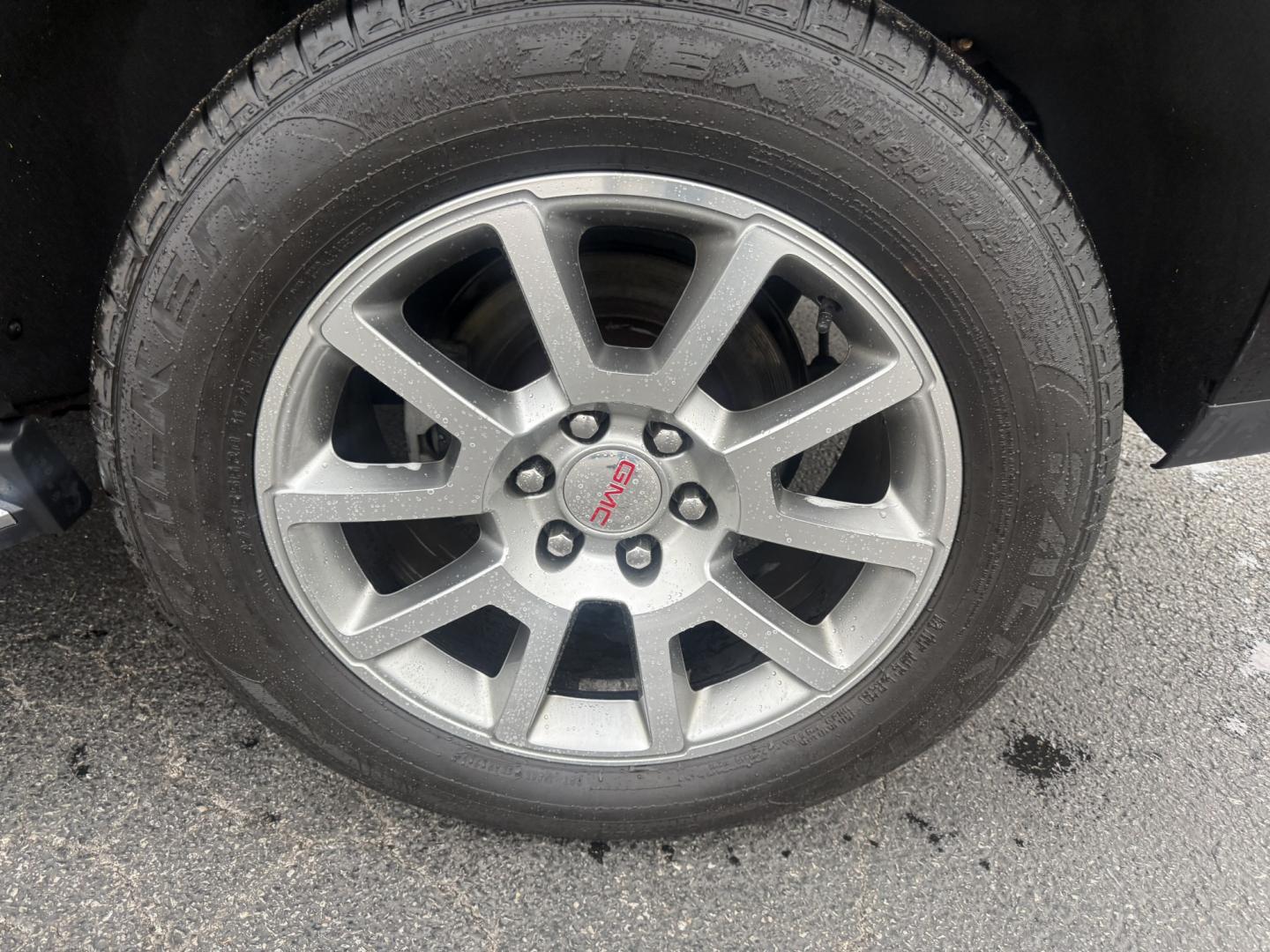 2018 Black /Black GMC Yukon Denali 4WD (1GKS2CKJ0JR) with an 6.2L V8 OHV 16V engine, Automatic transmission, located at 547 E. Main St., Orwell, OH, 44076, (440) 437-5893, 41.535435, -80.847855 - 2018 GMC Yukon Denali 4WD – Flagship Family Luxury with Serious V8 Capability The Denali name means this Yukon sits at the top of the lineup, and this 2018 4WD wears that prestige well. Finished in Black, it has the dark, commanding presence families want when they are stepping up to a full-size- Photo#32