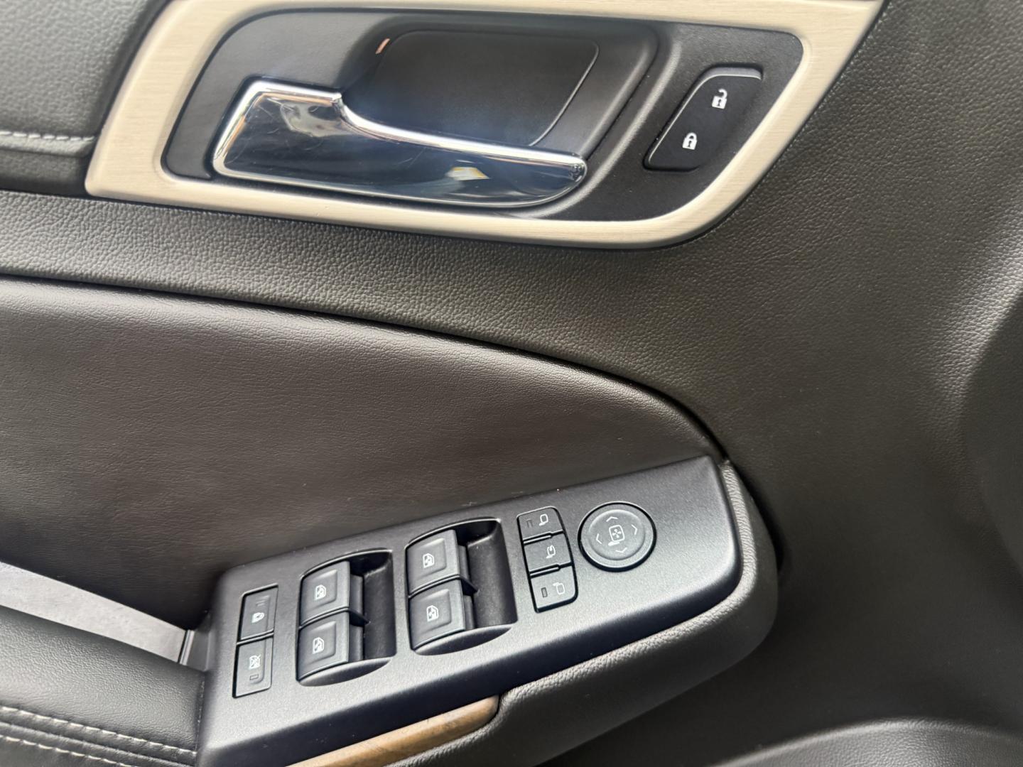 2018 Black /Black GMC Yukon Denali 4WD (1GKS2CKJ0JR) with an 6.2L V8 OHV 16V engine, Automatic transmission, located at 547 E. Main St., Orwell, OH, 44076, (440) 437-5893, 41.535435, -80.847855 - 2018 GMC Yukon Denali 4WD – Flagship Family Luxury with Serious V8 Capability The Denali name means this Yukon sits at the top of the lineup, and this 2018 4WD wears that prestige well. Finished in Black, it has the dark, commanding presence families want when they are stepping up to a full-size- Photo#35