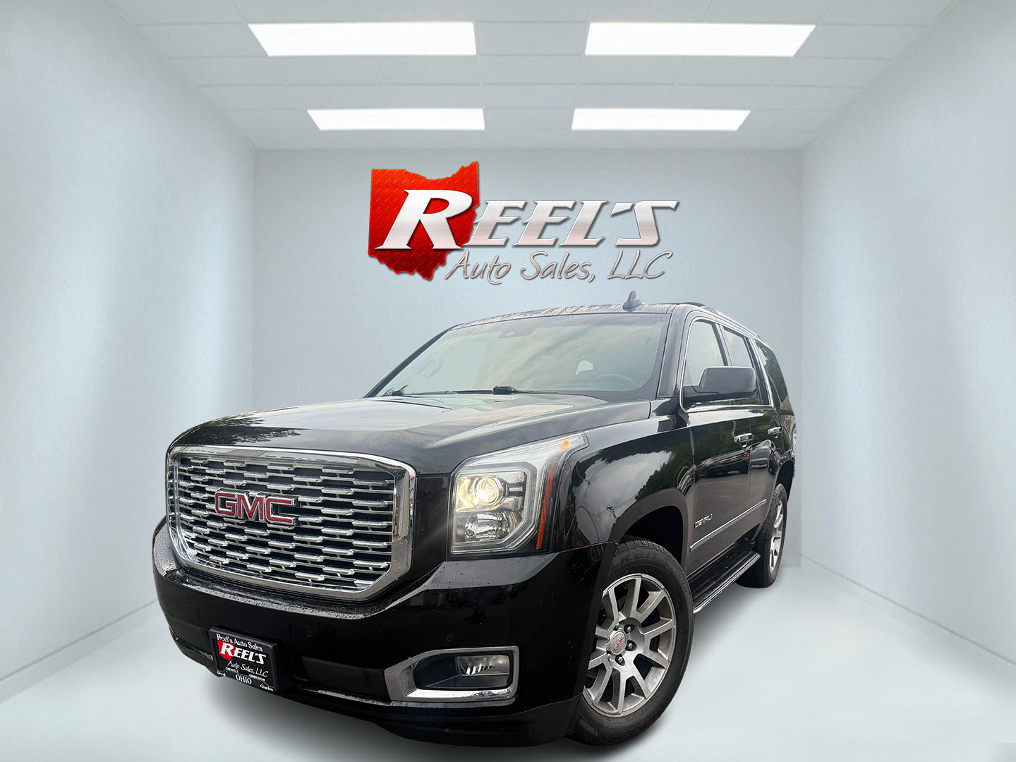 photo of 2018 GMC Yukon Denali 4WD