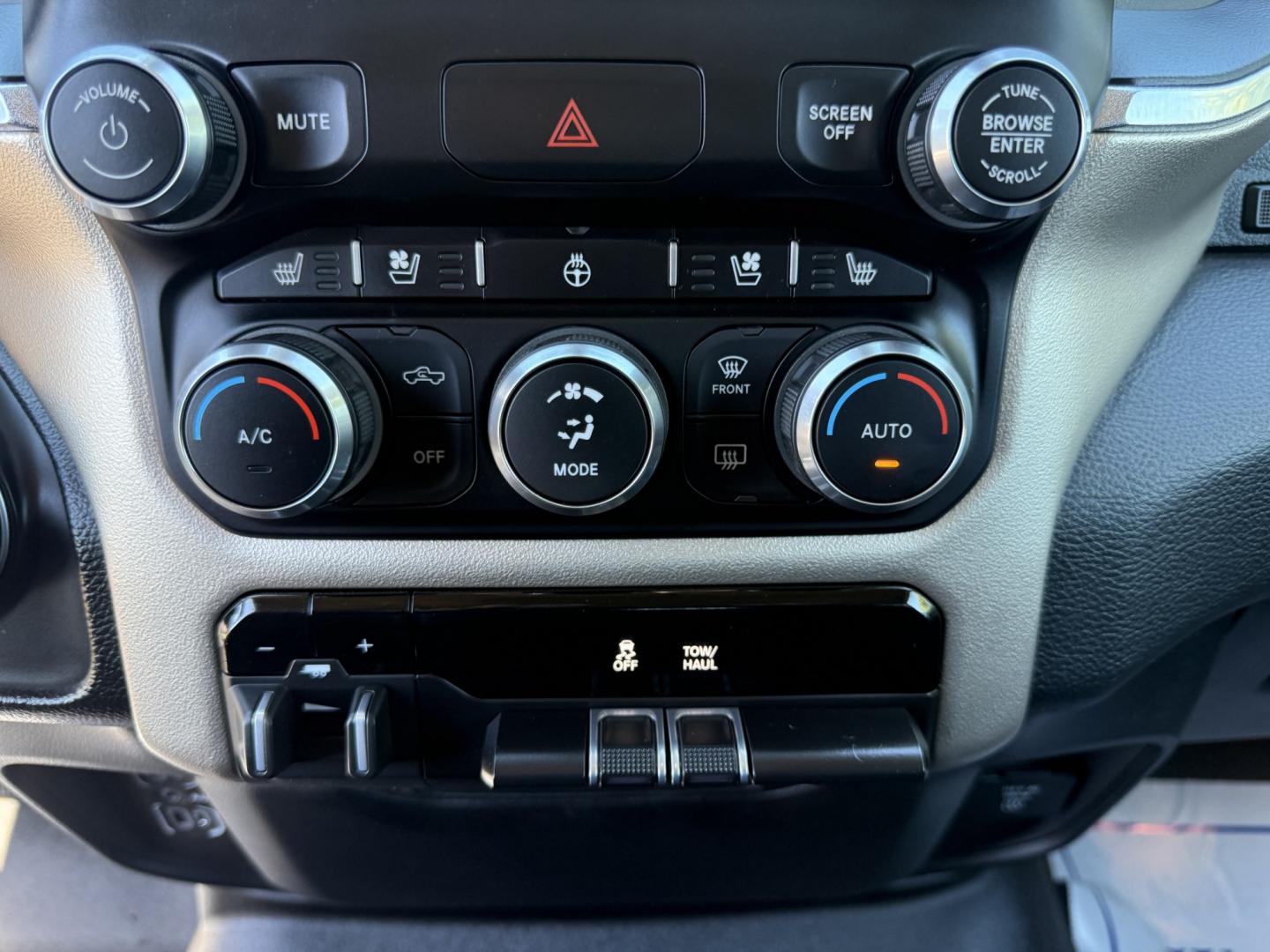 2019 Gray /Black RAM 1500 Laramie Crew Cab SWB 4WD (1C6SRFJT8KN) with an 5.7L V8 OHV 16V engine, Automatic transmission, located at 547 E. Main St., Orwell, OH, 44076, (440) 437-5893, 41.535435, -80.847855 - 2019 Ram 1500 Laramie Crew Cab 4WD – HEMI Power with Laramie Comfort and Presence The Laramie trim is where the Ram 1500 starts to feel more upscale, and this 2019 Crew Cab 4WD shows why. Finished in Granite Crystal Metallic with 20" polished aluminum wheels and full LED exterior lighting, it has- Photo#24