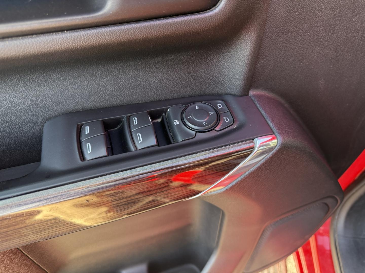2022 Red /Black Chevrolet Silverado 1500 LT Crew Cab 4WD (3GCUYDED9NG) with an 5.3L V8 OHV 16V engine, Automatic transmission, located at 547 E. Main St., Orwell, OH, 44076, (440) 437-5893, 41.535435, -80.847855 - 2022 Chevrolet Silverado 1500 LTD LT Crew Cab 4WD – Strong V8 Capability with Everyday Comfort This 2022 Chevrolet Silverado 1500 LTD LT Crew Cab 4WD is a capable full-size pickup for drivers who want V8 power and room without needing a heavy-duty work truck. The 5.3L EcoTec3 V8 and 8-speed autom- Photo#10