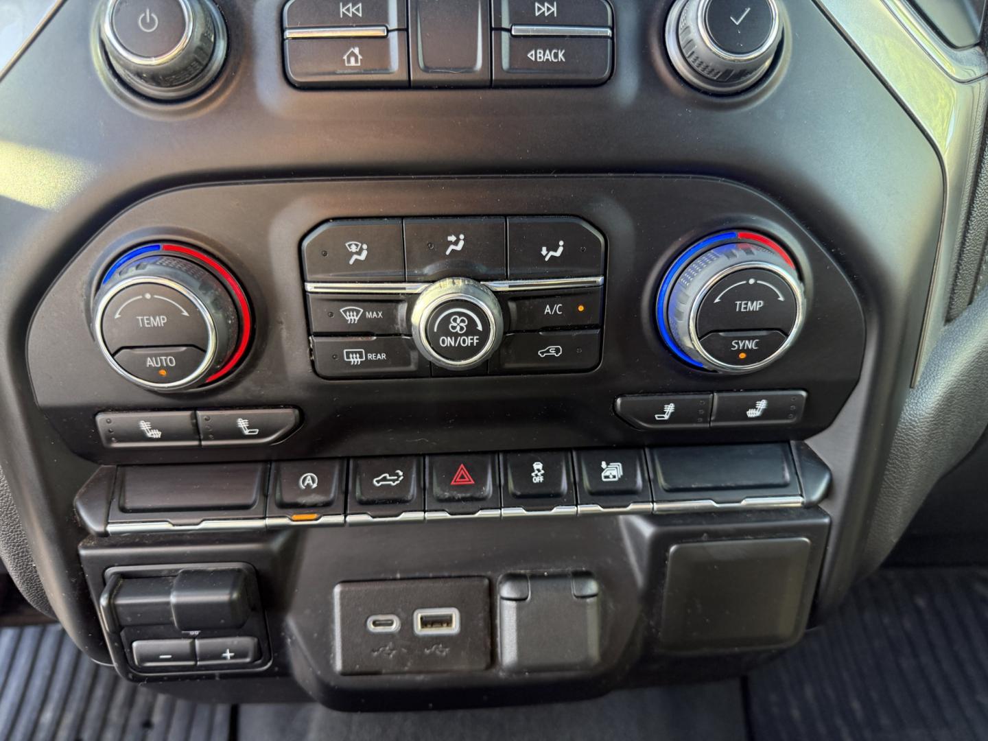 2022 Red /Black Chevrolet Silverado 1500 LT Crew Cab 4WD (3GCUYDED9NG) with an 5.3L V8 OHV 16V engine, Automatic transmission, located at 547 E. Main St., Orwell, OH, 44076, (440) 437-5893, 41.535435, -80.847855 - 2022 Chevrolet Silverado 1500 LTD LT Crew Cab 4WD – Strong V8 Capability with Everyday Comfort This 2022 Chevrolet Silverado 1500 LTD LT Crew Cab 4WD is a capable full-size pickup for drivers who want V8 power and room without needing a heavy-duty work truck. The 5.3L EcoTec3 V8 and 8-speed autom- Photo#16