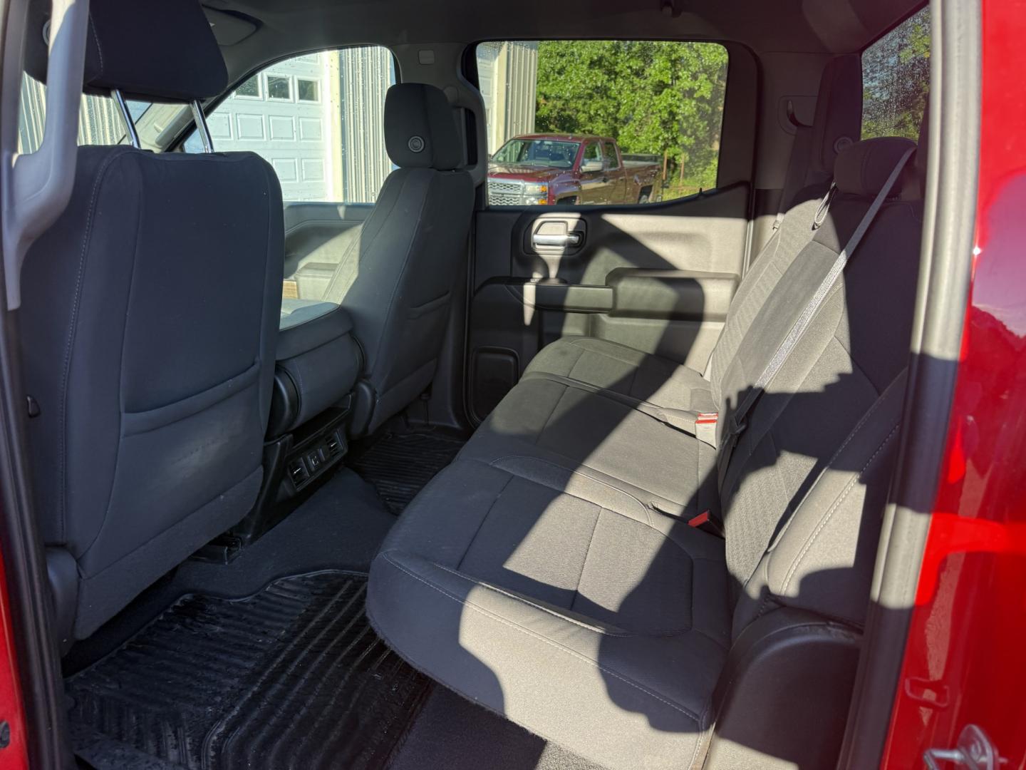 2022 Red /Black Chevrolet Silverado 1500 LT Crew Cab 4WD (3GCUYDED9NG) with an 5.3L V8 OHV 16V engine, Automatic transmission, located at 547 E. Main St., Orwell, OH, 44076, (440) 437-5893, 41.535435, -80.847855 - 2022 Chevrolet Silverado 1500 LTD LT Crew Cab 4WD – Strong V8 Capability with Everyday Comfort This 2022 Chevrolet Silverado 1500 LTD LT Crew Cab 4WD is a capable full-size pickup for drivers who want V8 power and room without needing a heavy-duty work truck. The 5.3L EcoTec3 V8 and 8-speed autom- Photo#18