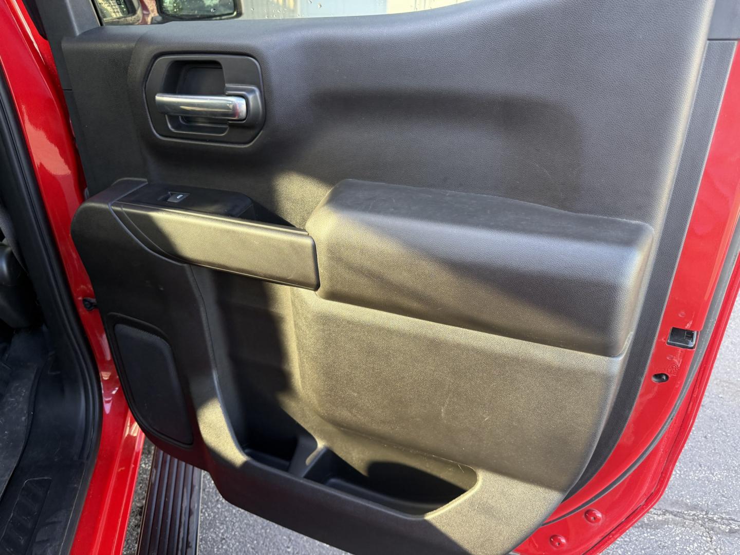 2022 Red /Black Chevrolet Silverado 1500 LT Crew Cab 4WD (3GCUYDED9NG) with an 5.3L V8 OHV 16V engine, Automatic transmission, located at 547 E. Main St., Orwell, OH, 44076, (440) 437-5893, 41.535435, -80.847855 - 2022 Chevrolet Silverado 1500 LTD LT Crew Cab 4WD – Strong V8 Capability with Everyday Comfort This 2022 Chevrolet Silverado 1500 LTD LT Crew Cab 4WD is a capable full-size pickup for drivers who want V8 power and room without needing a heavy-duty work truck. The 5.3L EcoTec3 V8 and 8-speed autom- Photo#37