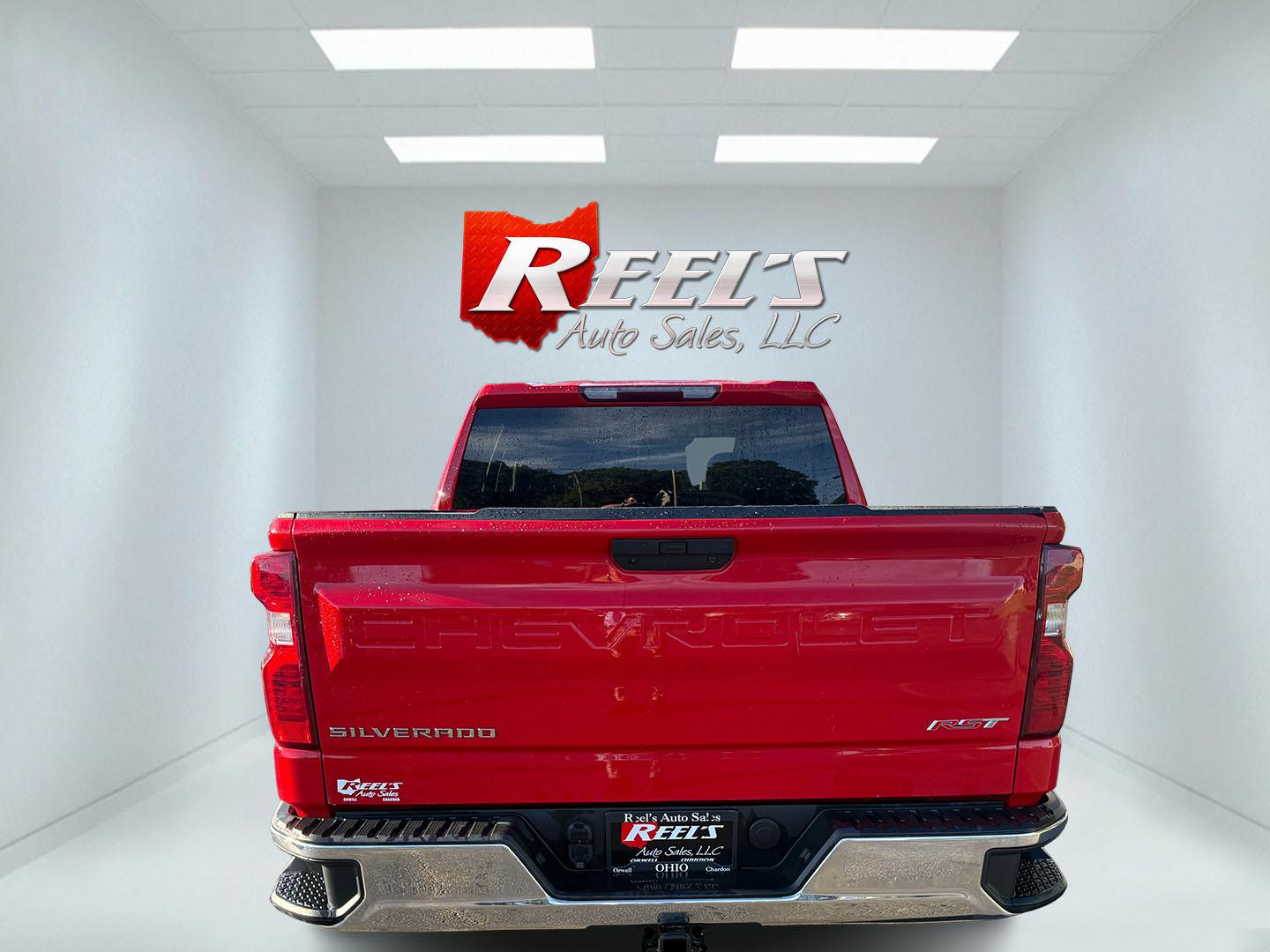 2022 Red /Black Chevrolet Silverado 1500 LT Crew Cab 4WD (3GCUYDED9NG) with an 5.3L V8 OHV 16V engine, Automatic transmission, located at 547 E. Main St., Orwell, OH, 44076, (440) 437-5893, 41.535435, -80.847855 - 2022 Chevrolet Silverado 1500 LTD LT Crew Cab 4WD – Strong V8 Capability with Everyday Comfort This 2022 Chevrolet Silverado 1500 LTD LT Crew Cab 4WD is a capable full-size pickup for drivers who want V8 power and room without needing a heavy-duty work truck. The 5.3L EcoTec3 V8 and 8-speed autom- Photo#24