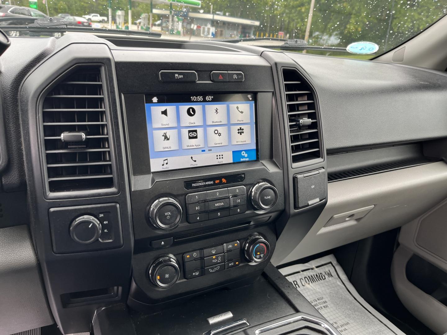 2018 White /Black Ford F-150 STX SuperCab 6.5-ft. 4WD (1FTEX1EP7JF) with an 2.7L V6 DOHC 24V TWIN TURBO engine, Automatc transmission, located at 11115 Chardon Rd. , Chardon, OH, 44024, (440) 214-9705, 41.580246, -81.241943- Photo#23