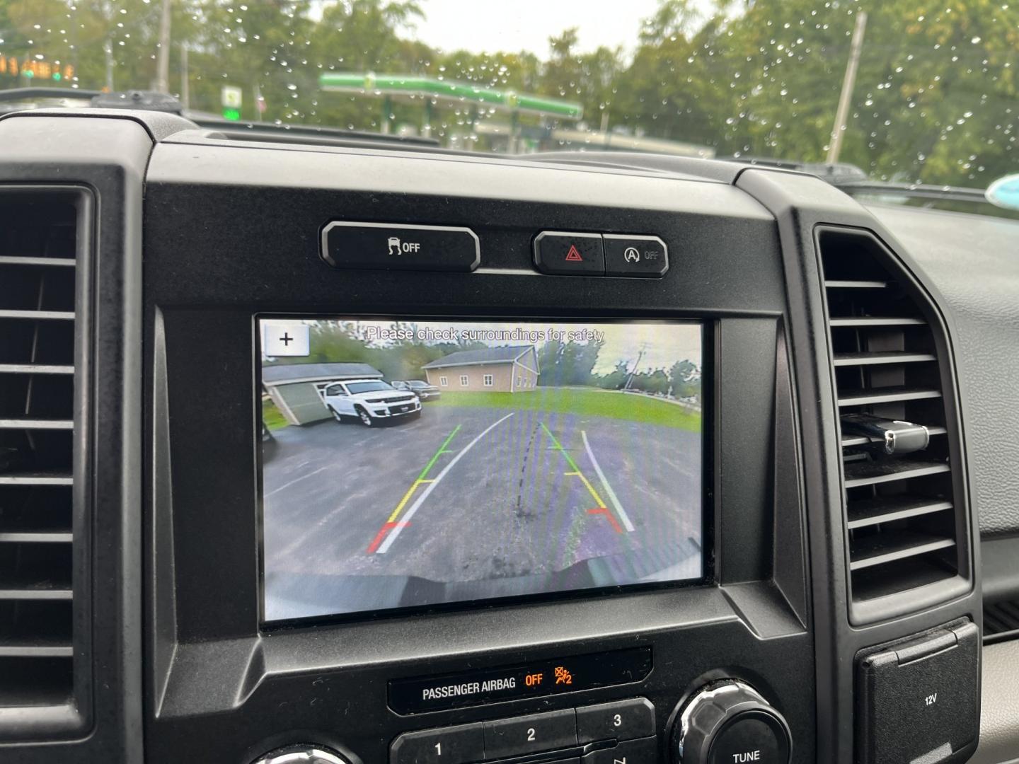 2018 White /Black Ford F-150 STX SuperCab 6.5-ft. 4WD (1FTEX1EP7JF) with an 2.7L V6 DOHC 24V TWIN TURBO engine, Automatc transmission, located at 11115 Chardon Rd. , Chardon, OH, 44024, (440) 214-9705, 41.580246, -81.241943- Photo#24