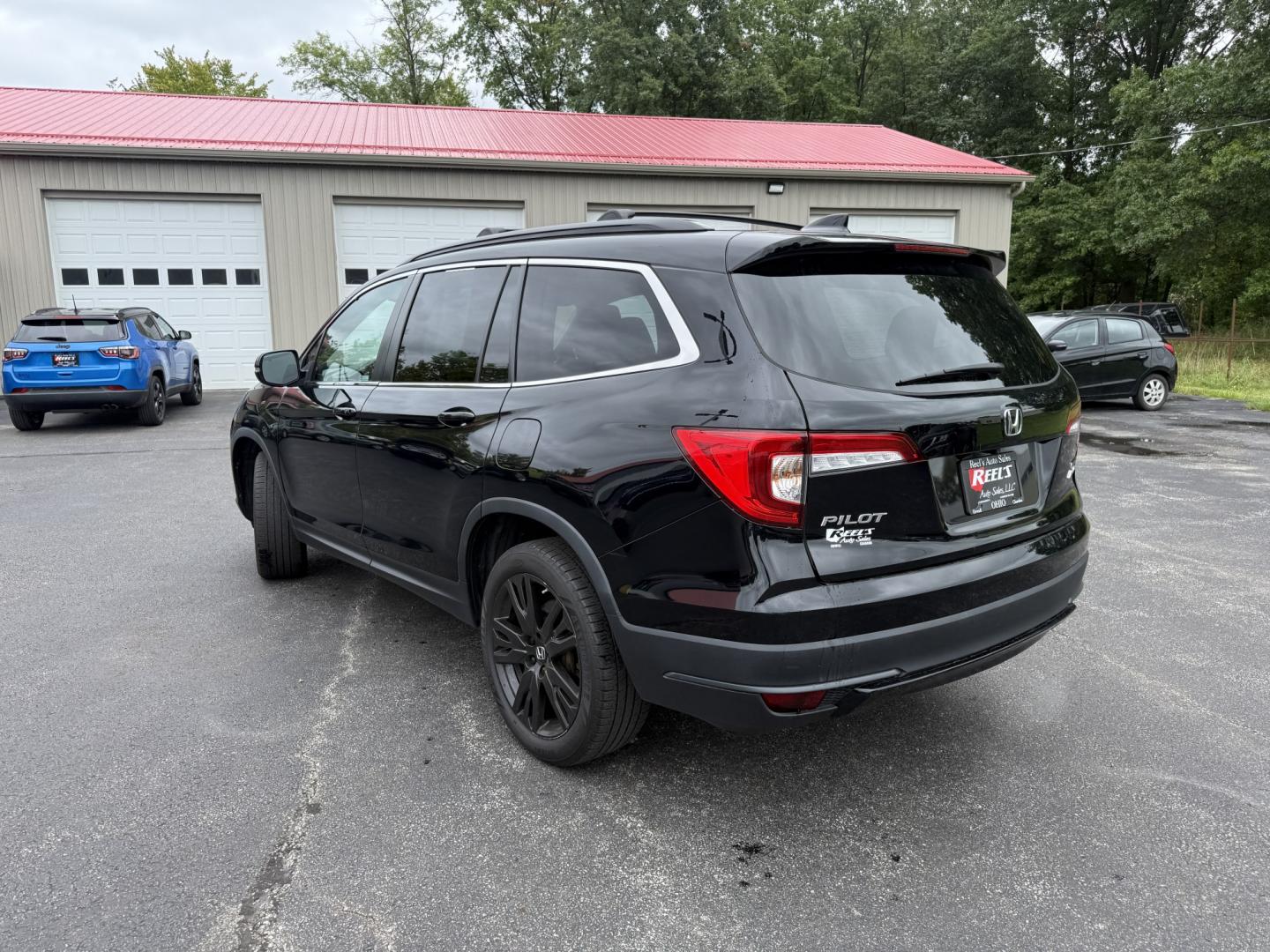 2022 Black /Black Honda Pilot SE 4WD (5FNYF6H21NB) with an 3.5L V6 SOHC 24V engine, Automatic transmission, located at 547 E. Main St., Orwell, OH, 44076, (440) 437-5893, 41.535435, -80.847855 - 2022 Honda Pilot SE AWD – Family-Ready Three-Row Honda with Comfort and Confidence If you need room for the family and the peace of mind of Honda reliability, this 2022 Honda Pilot SE AWD is a strong choice. Finished in Crystal Black Pearl and riding on 20" black alloy wheels, with LED daytime ru- Photo#32