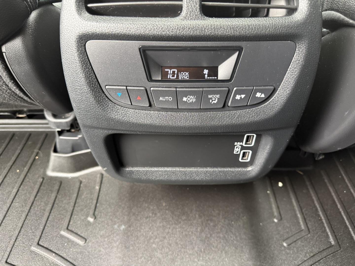 2022 Black /Black Honda Pilot SE 4WD (5FNYF6H21NB) with an 3.5L V6 SOHC 24V engine, Automatic transmission, located at 547 E. Main St., Orwell, OH, 44076, (440) 437-5893, 41.535435, -80.847855 - 2022 Honda Pilot SE AWD – Family-Ready Three-Row Honda with Comfort and Confidence If you need room for the family and the peace of mind of Honda reliability, this 2022 Honda Pilot SE AWD is a strong choice. Finished in Crystal Black Pearl and riding on 20" black alloy wheels, with LED daytime ru- Photo#23