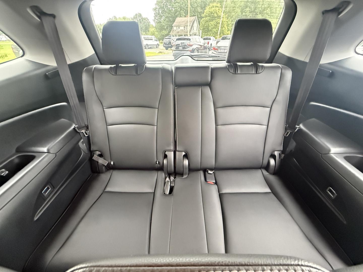 2022 Black /Black Honda Pilot SE 4WD (5FNYF6H21NB) with an 3.5L V6 SOHC 24V engine, Automatic transmission, located at 547 E. Main St., Orwell, OH, 44076, (440) 437-5893, 41.535435, -80.847855 - 2022 Honda Pilot SE AWD – Family-Ready Three-Row Honda with Comfort and Confidence If you need room for the family and the peace of mind of Honda reliability, this 2022 Honda Pilot SE AWD is a strong choice. Finished in Crystal Black Pearl and riding on 20" black alloy wheels, with LED daytime ru- Photo#25