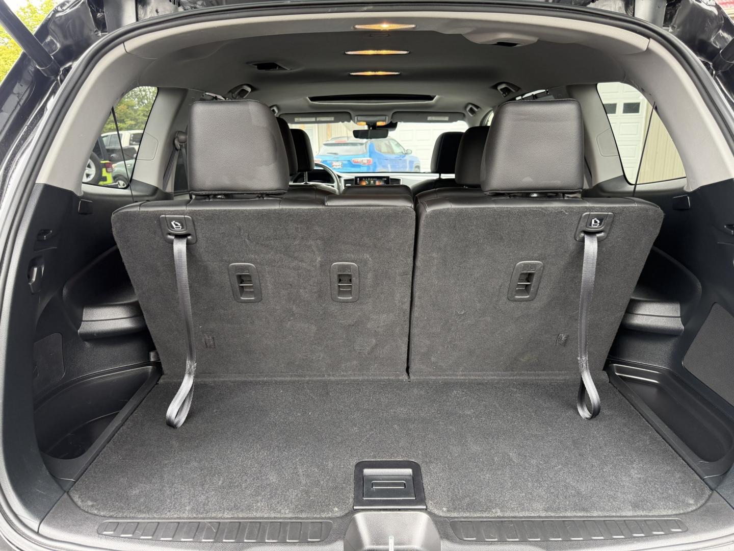 2022 Black /Black Honda Pilot SE 4WD (5FNYF6H21NB) with an 3.5L V6 SOHC 24V engine, Automatic transmission, located at 547 E. Main St., Orwell, OH, 44076, (440) 437-5893, 41.535435, -80.847855 - 2022 Honda Pilot SE AWD – Family-Ready Three-Row Honda with Comfort and Confidence If you need room for the family and the peace of mind of Honda reliability, this 2022 Honda Pilot SE AWD is a strong choice. Finished in Crystal Black Pearl and riding on 20" black alloy wheels, with LED daytime ru- Photo#26