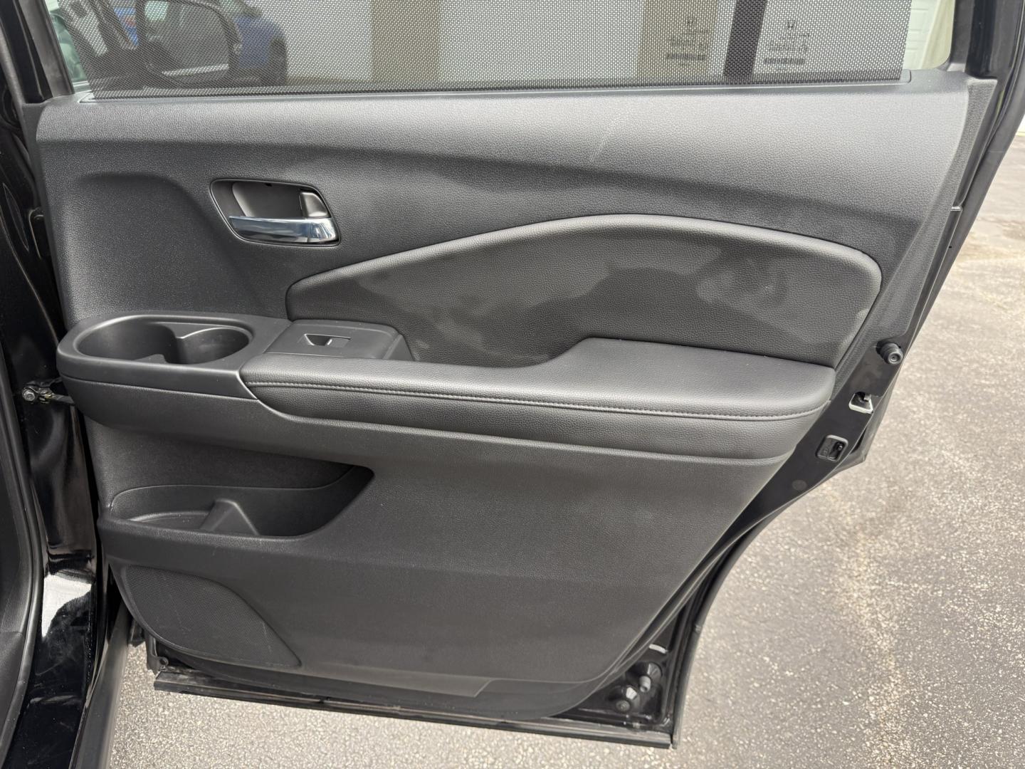 2022 Black /Black Honda Pilot SE 4WD (5FNYF6H21NB) with an 3.5L V6 SOHC 24V engine, Automatic transmission, located at 547 E. Main St., Orwell, OH, 44076, (440) 437-5893, 41.535435, -80.847855 - 2022 Honda Pilot SE AWD – Family-Ready Three-Row Honda with Comfort and Confidence If you need room for the family and the peace of mind of Honda reliability, this 2022 Honda Pilot SE AWD is a strong choice. Finished in Crystal Black Pearl and riding on 20" black alloy wheels, with LED daytime ru- Photo#43