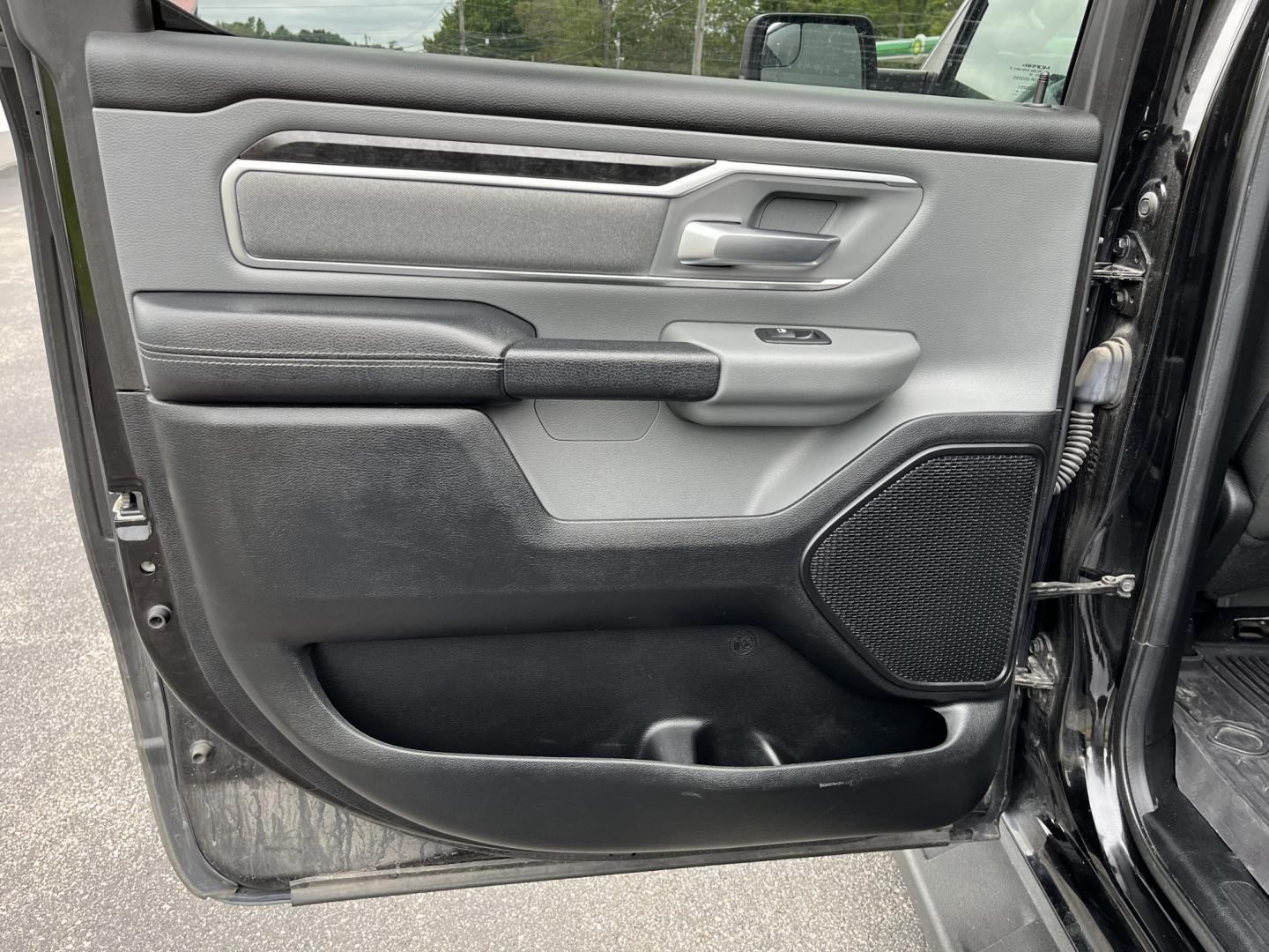 2019 Black /Black RAM 1500 Big Horn Crew Cab SWB 4WD (1C6SRFFT1KN) with an 5.7L V8 OHV 16V engine, Automatic transmission, located at 11115 Chardon Rd. , Chardon, OH, 44024, (440) 214-9705, 41.580246, -81.241943 - 2019 Ram 1500 Big Horn Crew Cab 4WD – Blacked-Out HEMI Style with eTorque Efficiency This 2019 Ram 1500 Big Horn Crew Cab 4WD has a sharper, more upscale look than a plain Big Horn. Finished in Diamond Black Crystal Pearl with 20" black aluminum wheels, full LED exterior lighting, and the Night E- Photo#28