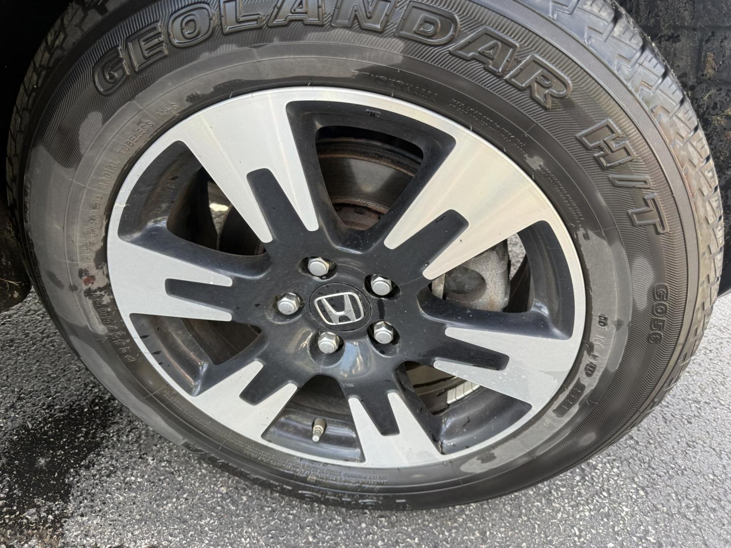 2020 Blue /Gray Honda Ridgeline RTL AWD (5FPYK3F51LB) with an 3.5L V6 SOHC 24V engine, Automatic transmission, located at 11115 Chardon Rd. , Chardon, OH, 44024, (440) 214-9705, 41.580246, -81.241943 - 2020 Honda Ridgeline RTL AWD – Unique Honda Pickup Comfort with Everyday Capability The Ridgeline is Honda’s take on a pickup — more comfortable and car-like than a traditional truck, but still useful when you need a bed and towing. This 2020 RTL AWD is a strong example. Finished in Obsidian- Photo#3