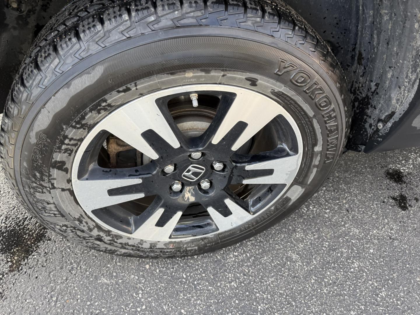 2020 Blue /Gray Honda Ridgeline RTL AWD (5FPYK3F51LB) with an 3.5L V6 SOHC 24V engine, Automatic transmission, located at 11115 Chardon Rd. , Chardon, OH, 44024, (440) 214-9705, 41.580246, -81.241943 - 2020 Honda Ridgeline RTL AWD – Unique Honda Pickup Comfort with Everyday Capability The Ridgeline is Honda’s take on a pickup — more comfortable and car-like than a traditional truck, but still useful when you need a bed and towing. This 2020 RTL AWD is a strong example. Finished in Obsidian- Photo#20