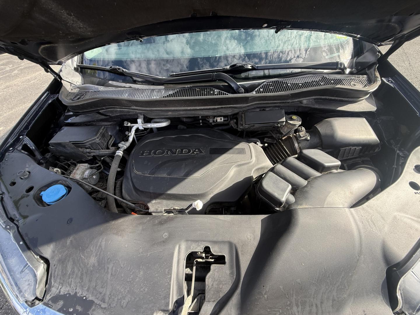 2020 Blue /Gray Honda Ridgeline RTL AWD (5FPYK3F51LB) with an 3.5L V6 SOHC 24V engine, Automatic transmission, located at 11115 Chardon Rd. , Chardon, OH, 44024, (440) 214-9705, 41.580246, -81.241943 - 2020 Honda Ridgeline RTL AWD – Unique Honda Pickup Comfort with Everyday Capability The Ridgeline is Honda’s take on a pickup — more comfortable and car-like than a traditional truck, but still useful when you need a bed and towing. This 2020 RTL AWD is a strong example. Finished in Obsidian- Photo#4