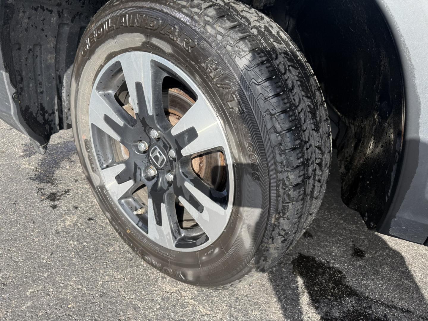 2020 Blue /Gray Honda Ridgeline RTL AWD (5FPYK3F51LB) with an 3.5L V6 SOHC 24V engine, Automatic transmission, located at 11115 Chardon Rd. , Chardon, OH, 44024, (440) 214-9705, 41.580246, -81.241943 - 2020 Honda Ridgeline RTL AWD – Unique Honda Pickup Comfort with Everyday Capability The Ridgeline is Honda’s take on a pickup — more comfortable and car-like than a traditional truck, but still useful when you need a bed and towing. This 2020 RTL AWD is a strong example. Finished in Obsidian- Photo#28