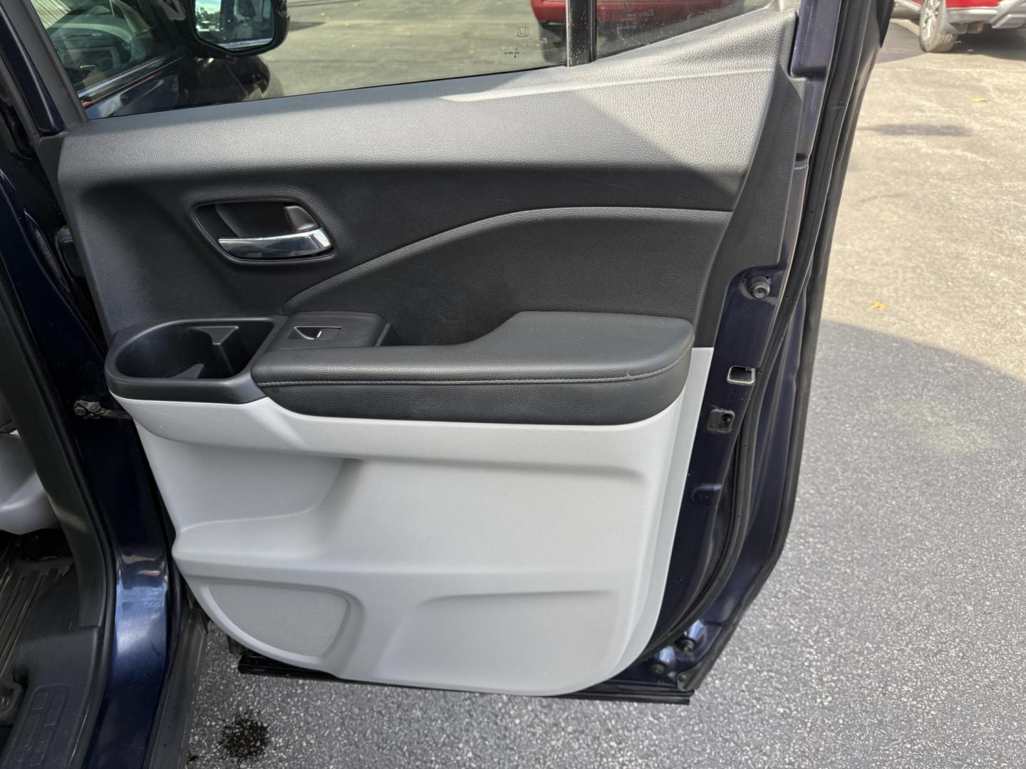 2020 Blue /Gray Honda Ridgeline RTL AWD (5FPYK3F51LB) with an 3.5L V6 SOHC 24V engine, Automatic transmission, located at 11115 Chardon Rd. , Chardon, OH, 44024, (440) 214-9705, 41.580246, -81.241943 - 2020 Honda Ridgeline RTL AWD – Unique Honda Pickup Comfort with Everyday Capability The Ridgeline is Honda’s take on a pickup — more comfortable and car-like than a traditional truck, but still useful when you need a bed and towing. This 2020 RTL AWD is a strong example. Finished in Obsidian- Photo#36