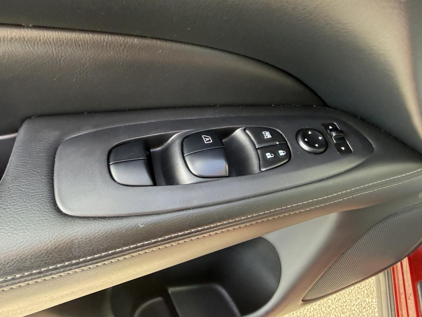 2018 Red /Black Nissan Pathfinder S 4WD (5N1DR2MM8JC) with an 3.5L V6 DOHC 24V engine, Automatic transmission, located at 547 E. Main St., Orwell, OH, 44076, (440) 437-5893, 41.535435, -80.847855 - 2018 Nissan Pathfinder S 4WD – Room for Seven with Fresh Brakes and One-Owner History If you need a three-row SUV that can take the whole family, this 2018 Nissan Pathfinder S 4WD is a practical choice. With room for seven, it is built for school runs, weekend trips, and everyday family life. The- Photo#31