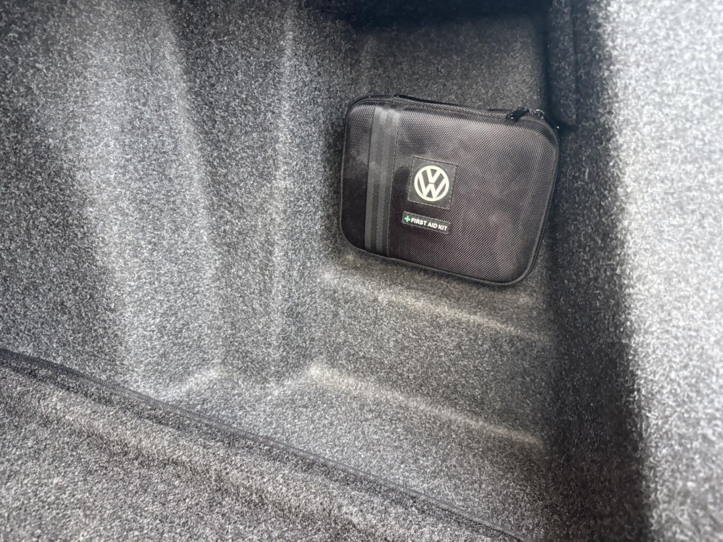 2017 Black /Black Volkswagen Jetta 1.4T SE 6A (3VWDB7AJXHM) with an 1.4L I4 DOHC 20V Turbo engine, Automatic transmission, located at 547 E. Main St., Orwell, OH, 44076, (440) 437-5893, 41.535435, -80.847855 - 2017 Volkswagen Jetta SE – Efficient German Sedan Comfort with Everyday Convenience If you want a compact sedan that feels a little more refined than a basic commuter car, this 2017 Volkswagen Jetta SE is a strong option. The 1.4L Turbocharged engine and 6-speed automatic deliver smooth everyday- Photo#24