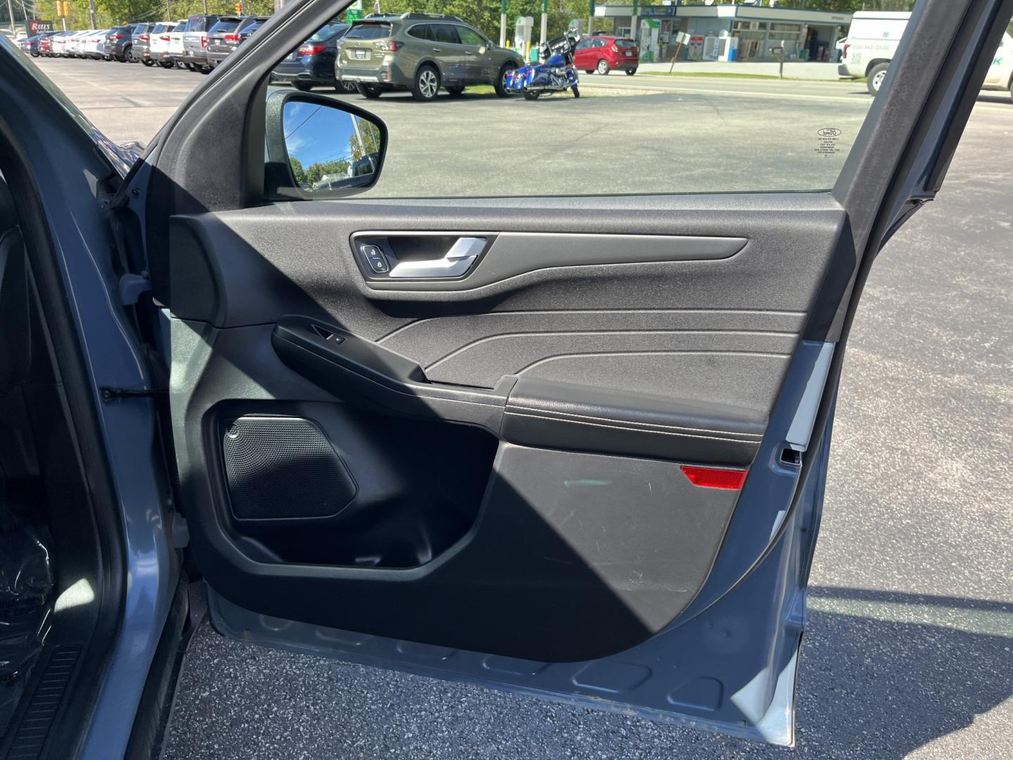 2023 Blue /Black Ford Escape Plug-in Hybrid SE (1FMCU0E19PU) with an 2.5L I4 DOHC 16V HYBRID engine, Automatic transmission, located at 11115 Chardon Rd. , Chardon, OH, 44024, (440) 214-9705, 41.580246, -81.241943 - 2023 Ford Escape Plug-In Hybrid – Efficient Family Crossover with Modern Tech and One-Owner History If you want a compact SUV that saves fuel without giving up everyday comfort, this 2023 Ford Escape Plug-In Hybrid is a strong option. The 2.5L hybrid system delivers a standout 40 MPG combined rat- Photo#33