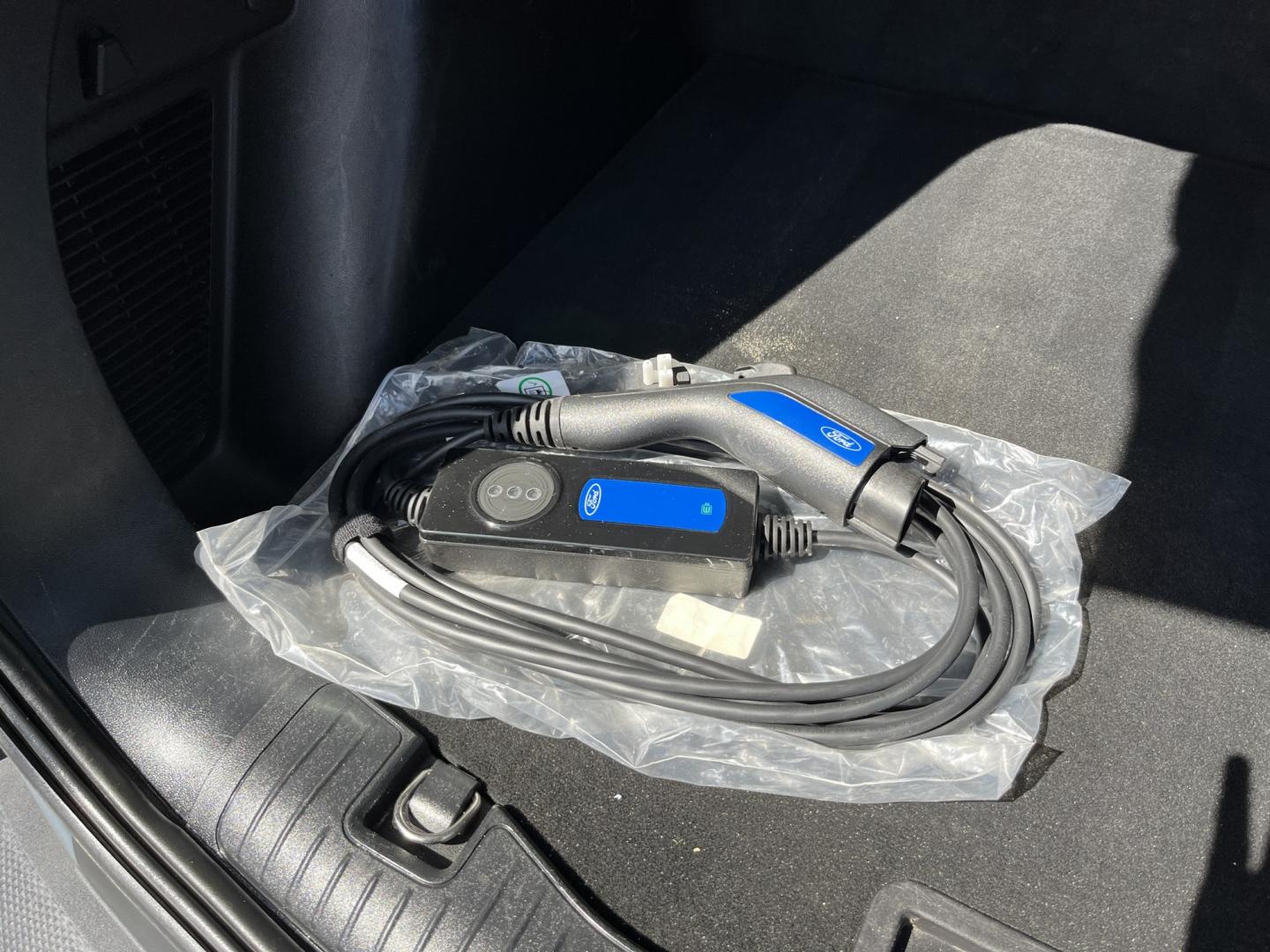 2023 Blue /Black Ford Escape Plug-in Hybrid SE (1FMCU0E19PU) with an 2.5L I4 DOHC 16V HYBRID engine, Automatic transmission, located at 11115 Chardon Rd. , Chardon, OH, 44024, (440) 214-9705, 41.580246, -81.241943 - 2023 Ford Escape Plug-In Hybrid – Efficient Family Crossover with Modern Tech and One-Owner History If you want a compact SUV that saves fuel without giving up everyday comfort, this 2023 Ford Escape Plug-In Hybrid is a strong option. The 2.5L hybrid system delivers a standout 40 MPG combined rat- Photo#37
