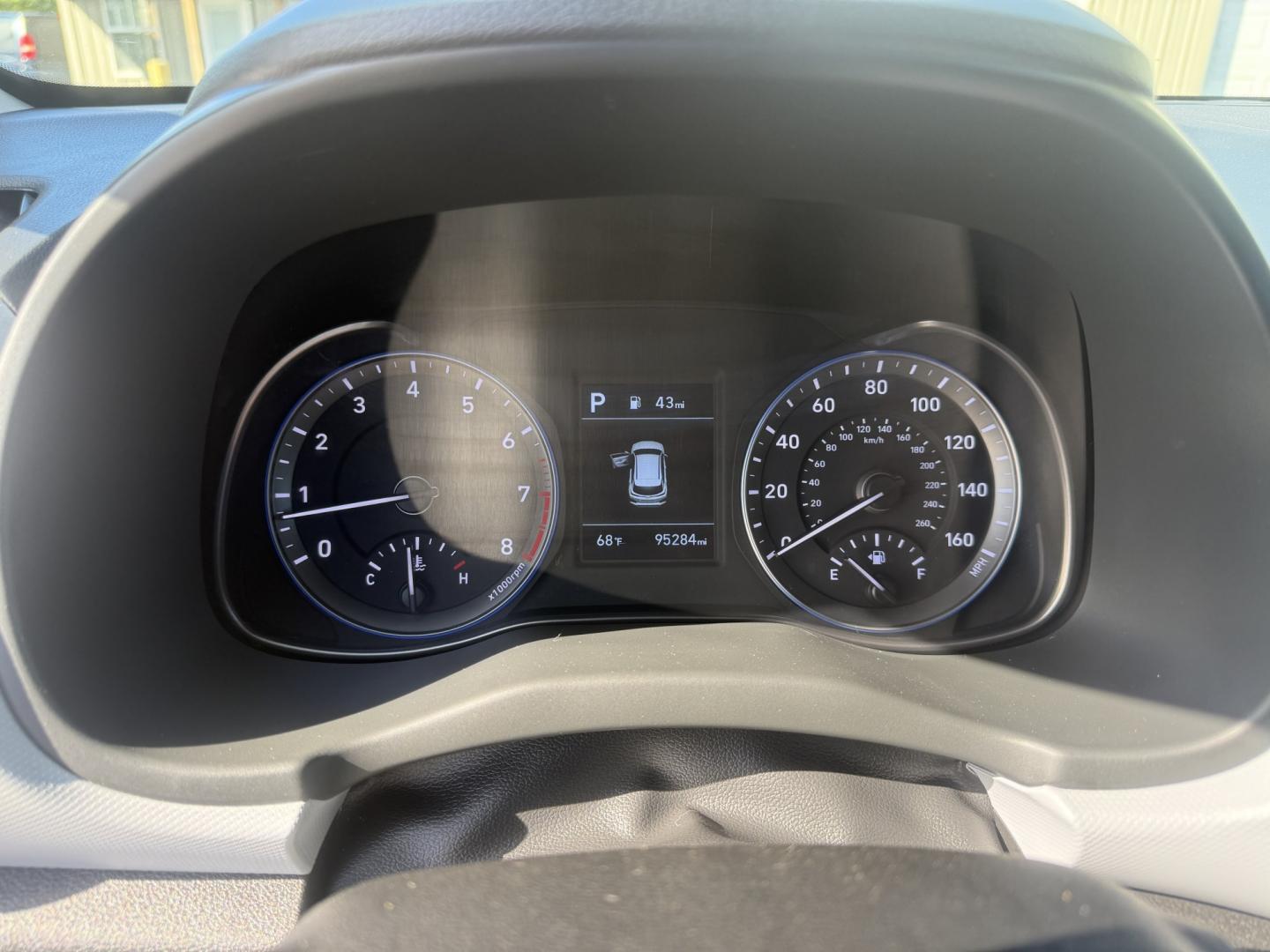 2020 White /Black Hyundai Kona SE AWD (KM8K1CAA2LU) with an 2.0L I4 DOHC 16V engine, Automatic transmission, located at 547 E. Main St., Orwell, OH, 44076, (440) 437-5893, 41.535435, -80.847855 - 2020 Hyundai Kona SE AWD – Compact Crossover Efficiency with All-Weather Confidence If you want a smaller SUV that is easy to park and still ready for changing weather, this 2020 Hyundai Kona SE AWD is a practical choice. The 2.0L engine and 6-speed automatic deliver smooth everyday power and a s- Photo#11