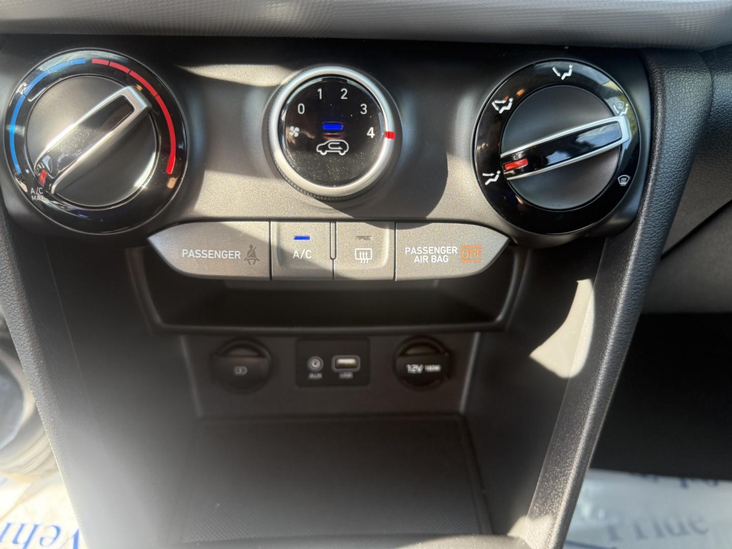 2020 White /Black Hyundai Kona SE AWD (KM8K1CAA2LU) with an 2.0L I4 DOHC 16V engine, Automatic transmission, located at 547 E. Main St., Orwell, OH, 44076, (440) 437-5893, 41.535435, -80.847855 - 2020 Hyundai Kona SE AWD – Compact Crossover Efficiency with All-Weather Confidence If you want a smaller SUV that is easy to park and still ready for changing weather, this 2020 Hyundai Kona SE AWD is a practical choice. The 2.0L engine and 6-speed automatic deliver smooth everyday power and a s- Photo#16