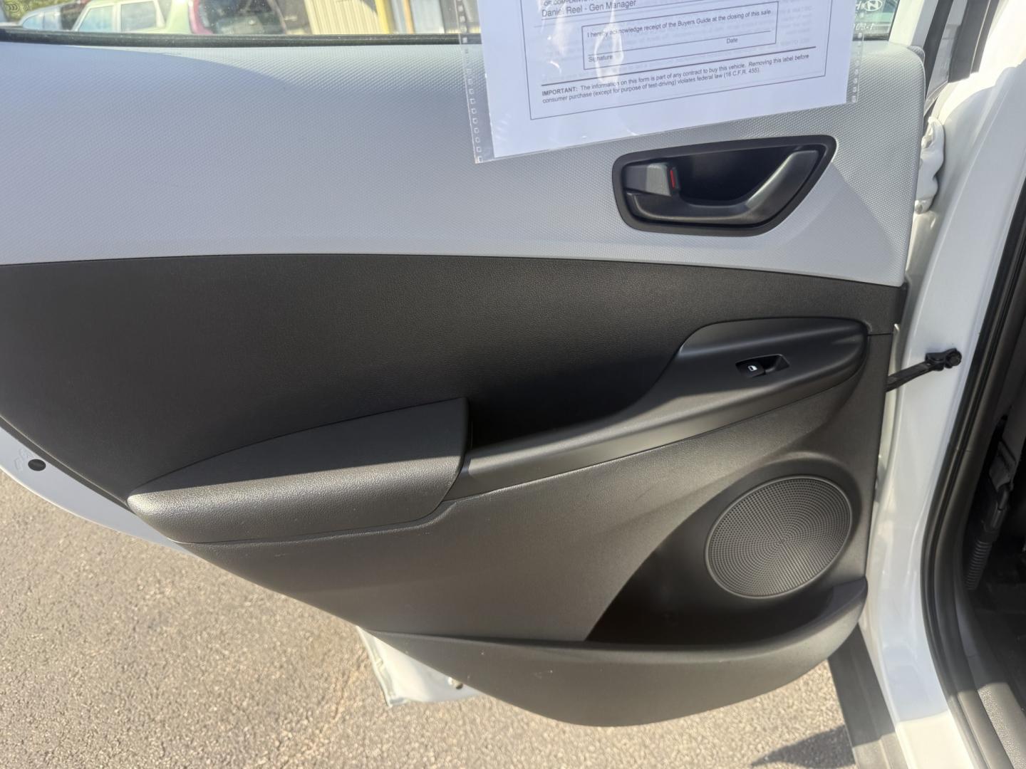 2020 White /Black Hyundai Kona SE AWD (KM8K1CAA2LU) with an 2.0L I4 DOHC 16V engine, Automatic transmission, located at 547 E. Main St., Orwell, OH, 44076, (440) 437-5893, 41.535435, -80.847855 - 2020 Hyundai Kona SE AWD – Compact Crossover Efficiency with All-Weather Confidence If you want a smaller SUV that is easy to park and still ready for changing weather, this 2020 Hyundai Kona SE AWD is a practical choice. The 2.0L engine and 6-speed automatic deliver smooth everyday power and a s- Photo#35