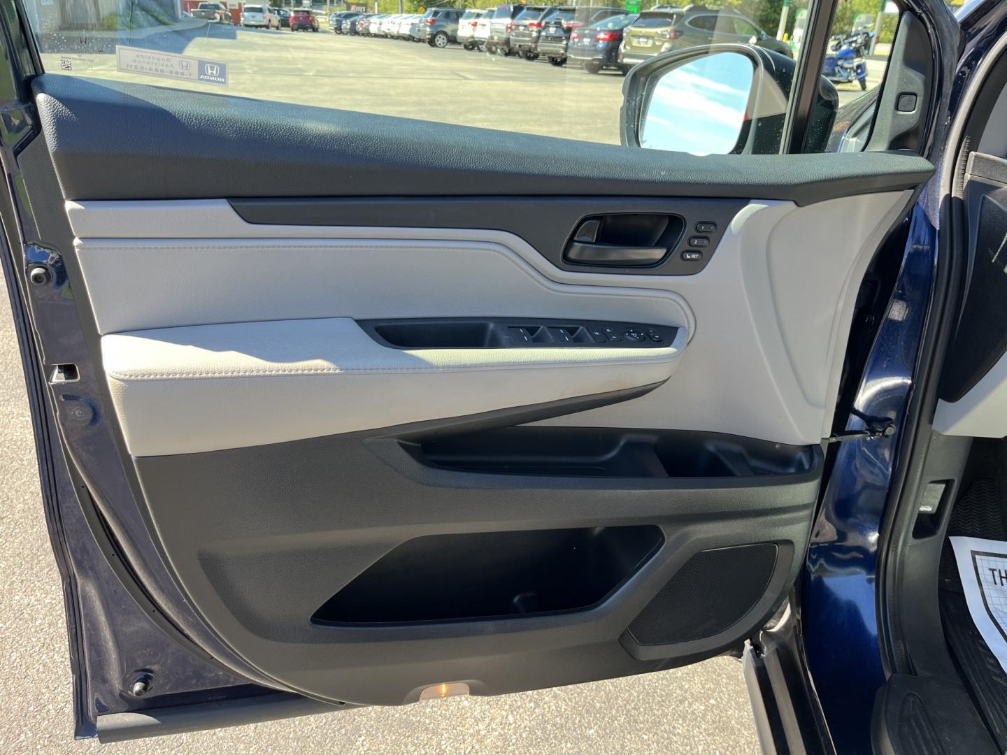 2019 Blue /Gray Honda Odyssey EX-L NAV RES (5FNRL6H71KB) with an 3.5L V6 SOHC 24V engine, Automatic transmission, located at 11115 Chardon Rd. , Chardon, OH, 44024, (440) 214-9705, 41.580246, -81.241943 - 2019 Honda Odyssey EX-L with Navigation and Rear Entertainment – Family Luxury That Makes the Miles Easier If you want a minivan that feels a step above and still handles real family life, this 2019 Honda Odyssey EX-L is a strong choice. Honda’s reputation for reliability meets a cabin built ar- Photo#17