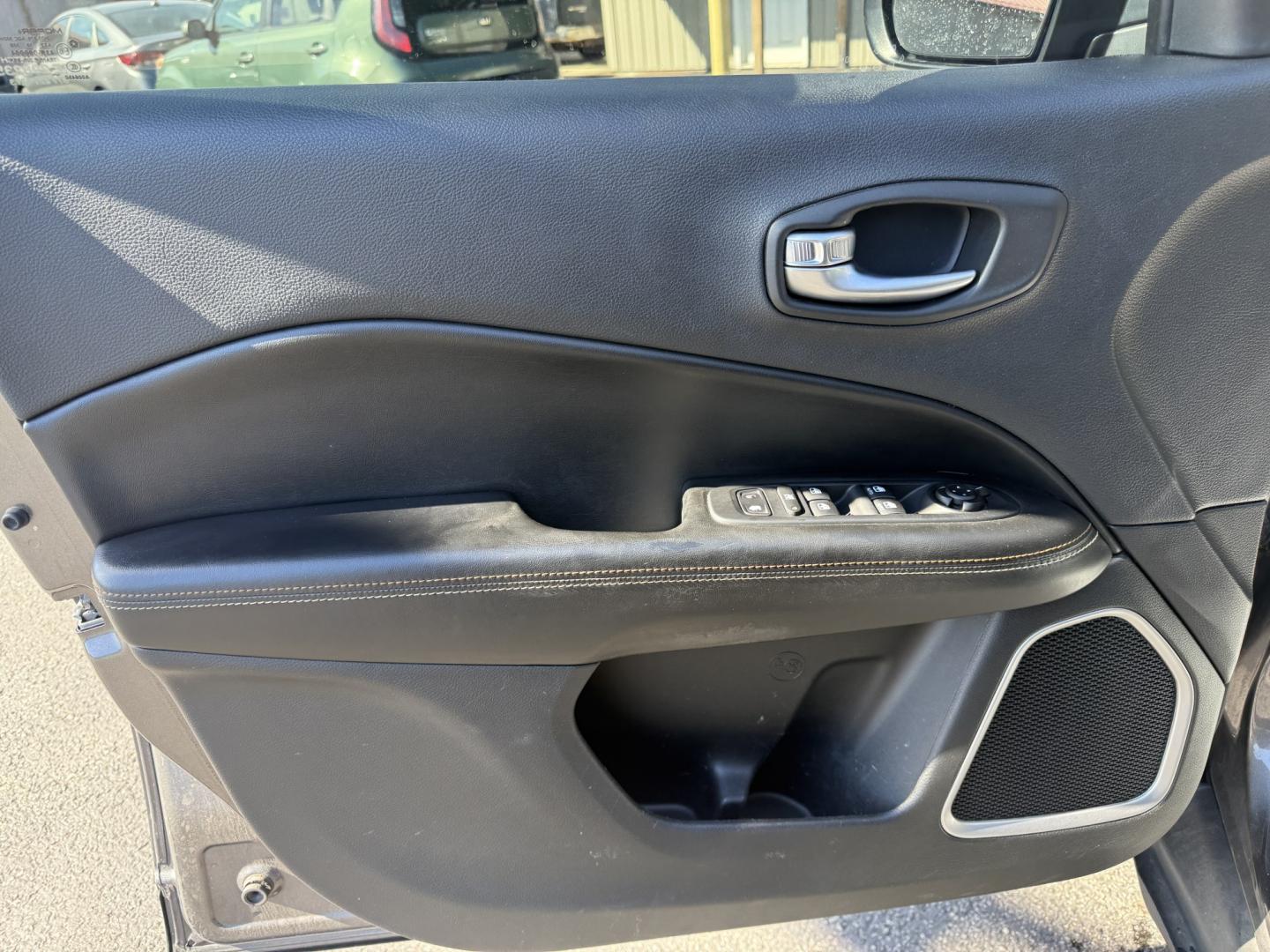 2018 Gray /Black Jeep Compass Latitude 4WD (3C4NJDBB9JT) with an 2.4L I4 DOHC 16V engine, Automatic transmission, located at 547 E. Main St., Orwell, OH, 44076, (440) 437-5893, 41.535435, -80.847855 - 2018 Jeep Compass Latitude 4WD – Compact Jeep Capability with Fresh Tires and Brakes If you want a smaller SUV that still feels like a Jeep, this 2018 Compass Latitude 4WD is a practical, confidence-inspiring choice. Jeep Active Drive 1 with selectable driving modes and available 4WD give you ext- Photo#8