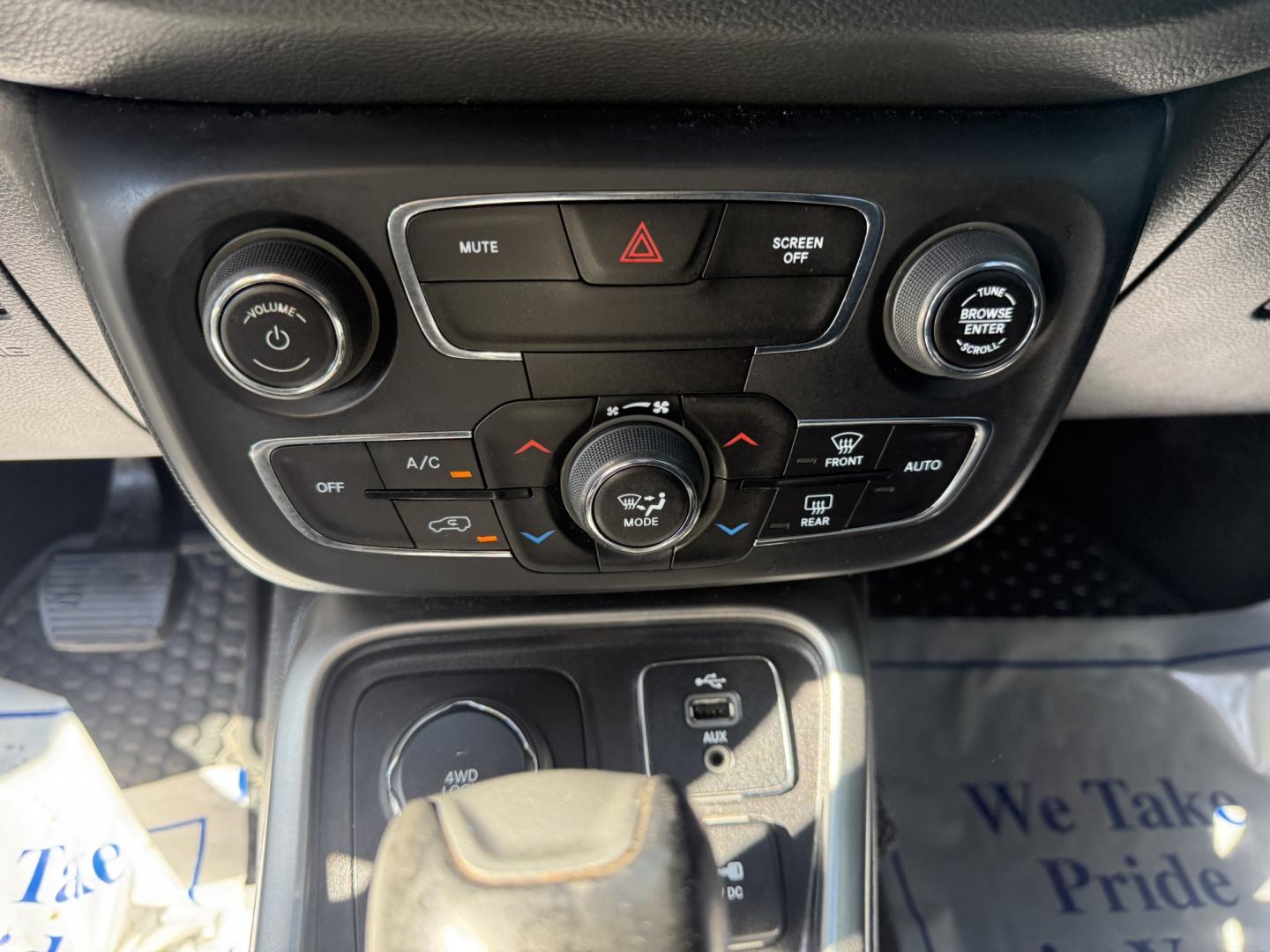 2018 Gray /Black Jeep Compass Latitude 4WD (3C4NJDBB9JT) with an 2.4L I4 DOHC 16V engine, Automatic transmission, located at 547 E. Main St., Orwell, OH, 44076, (440) 437-5893, 41.535435, -80.847855 - 2018 Jeep Compass Latitude 4WD – Compact Jeep Capability with Fresh Tires and Brakes If you want a smaller SUV that still feels like a Jeep, this 2018 Compass Latitude 4WD is a practical, confidence-inspiring choice. Jeep Active Drive 1 with selectable driving modes and available 4WD give you ext- Photo#14
