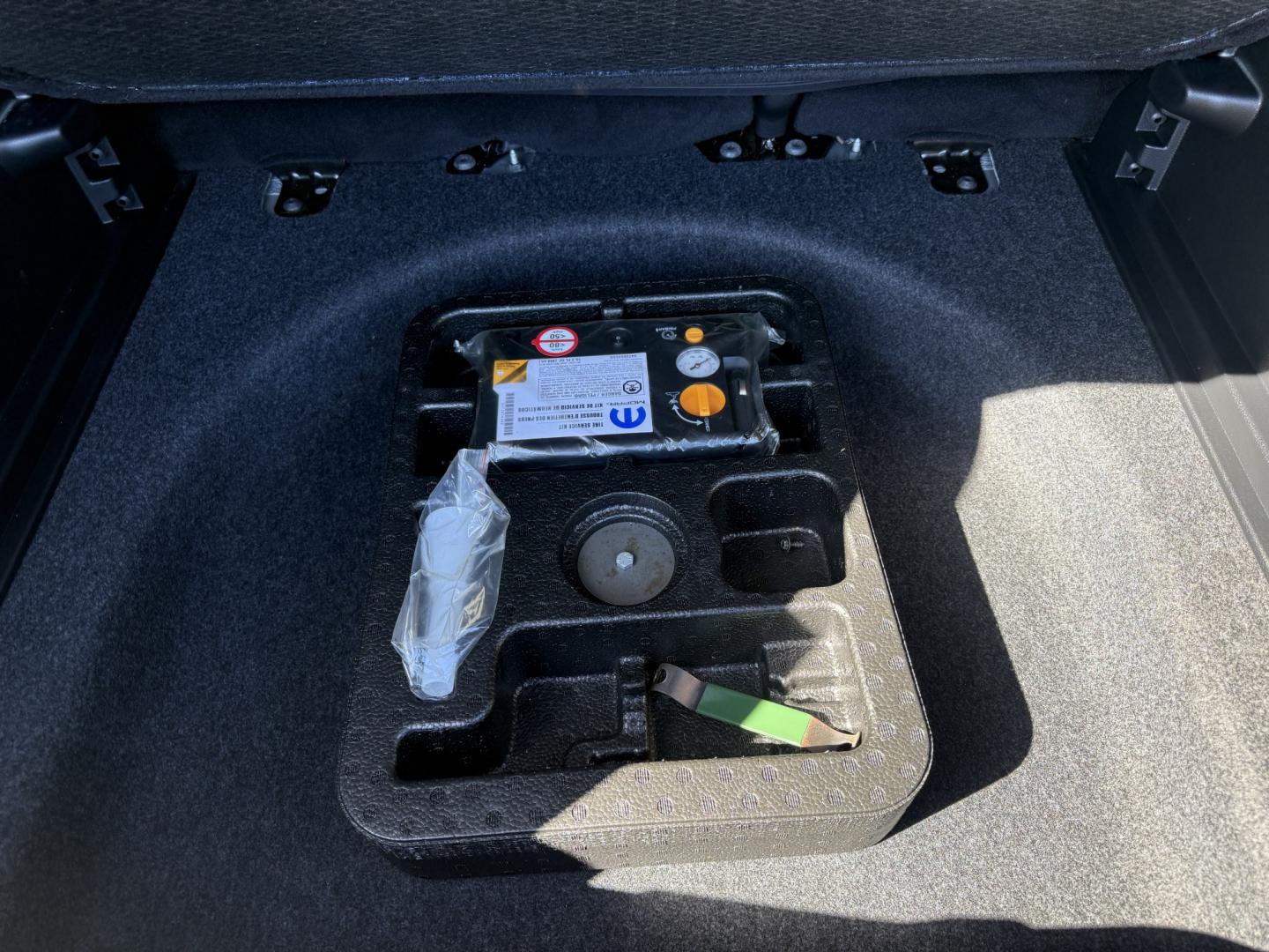 2018 Gray /Black Jeep Compass Latitude 4WD (3C4NJDBB9JT) with an 2.4L I4 DOHC 16V engine, Automatic transmission, located at 547 E. Main St., Orwell, OH, 44076, (440) 437-5893, 41.535435, -80.847855 - 2018 Jeep Compass Latitude 4WD – Compact Jeep Capability with Fresh Tires and Brakes If you want a smaller SUV that still feels like a Jeep, this 2018 Compass Latitude 4WD is a practical, confidence-inspiring choice. Jeep Active Drive 1 with selectable driving modes and available 4WD give you ext- Photo#23