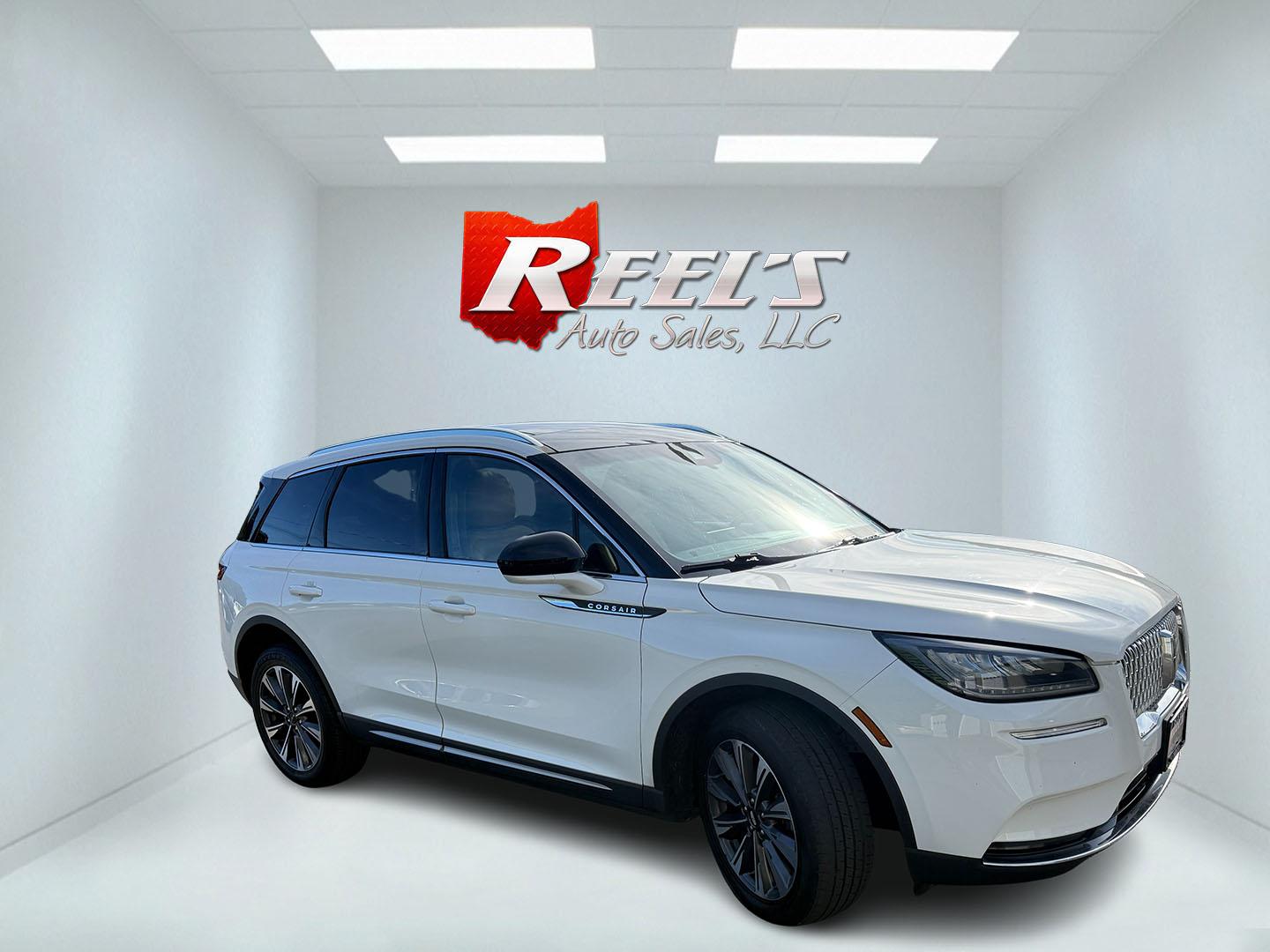 2021 White /Brown Lincoln Corsair Reserve AWD (5LMCJ2D98MU) with an 2.0L I4 DOHC 16V Turbo engine, Automatic transmission, located at 547 E. Main St., Orwell, OH, 44076, (440) 437-5893, 41.535435, -80.847855 - 2021 Lincoln Corsair Reserve AWD – Quiet Luxury in a Smaller, More Exclusive Package Lincoln is not a volume brand, and this 2021 Corsair Reserve AWD feels like it. Finished in Pristine White on 19" aluminum wheels, with full LED exterior lighting, it has the clean, composed presence of a luxury- Photo#3