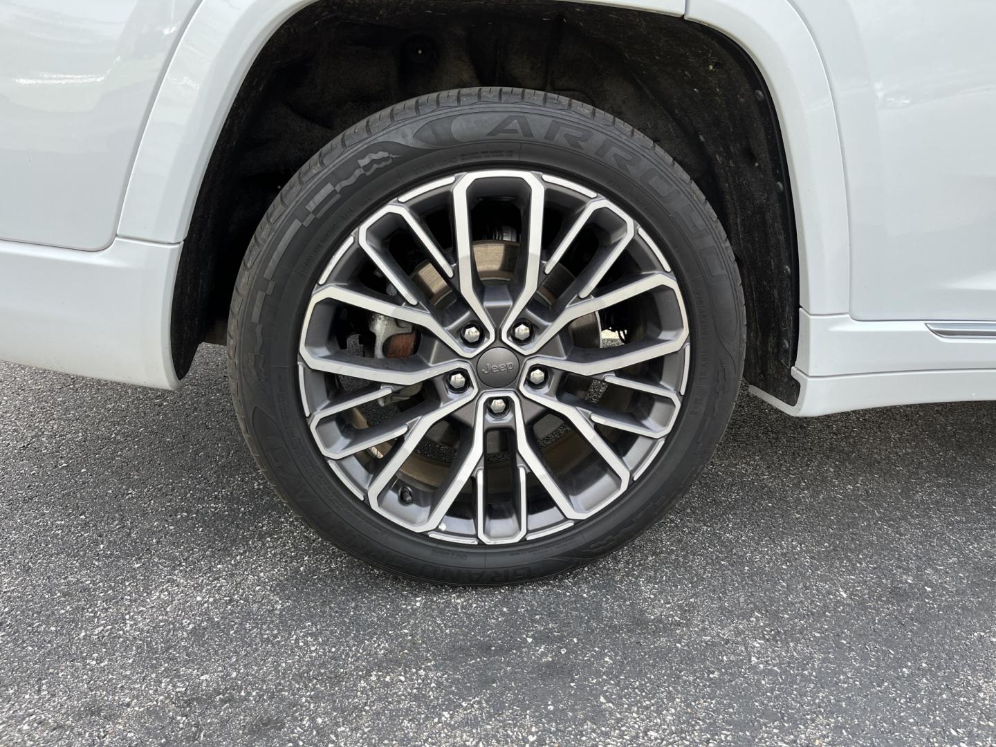 2022 White /Brown Jeep Grand Cherokee L Summit 4WD (1C4RJKET7N8) with an 5.7L V8 OHV 16V engine, Automatic transmission, located at 11115 Chardon Rd. , Chardon, OH, 44024, (440) 214-9705, 41.580246, -81.241943 - 2022 Jeep Grand Cherokee L Summit Reserve 4x4 – Rare Luxury, Real Capability, and Flagship Presence This is not a typical family SUV. The 2022 Grand Cherokee L Summit Reserve 4x4 is the most exclusive version of Jeep’s three-row flagship — the one built for buyers who want first-class comfort- Photo#6