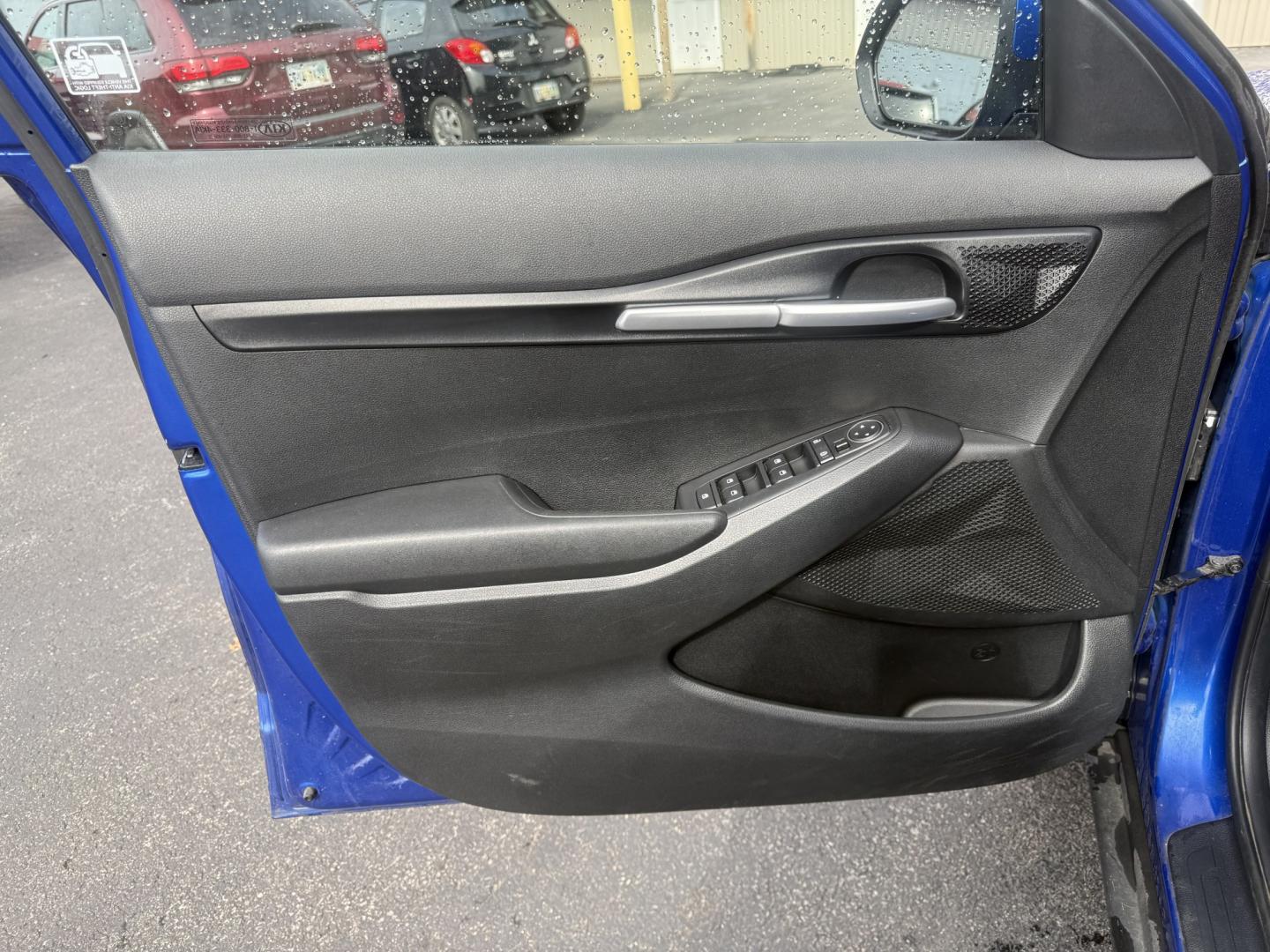 2021 Black /Black Kia Seltos LX AWD (KNDEPCAA9M7) with an 2.0L I4 DOHC 16V engine, Automatic transmission, located at 547 E. Main St., Orwell, OH, 44076, (440) 437-5893, 41.535435, -80.847855 - 2021 Kia Seltos LX AWD – Compact All-Weather Crossover with One-Owner History If you want a smaller SUV that is easy to park and still ready for changing weather, this 2021 Kia Seltos LX AWD is a practical choice. The 2.0L engine and selectable drive modes deliver smooth everyday power and a soli- Photo#8