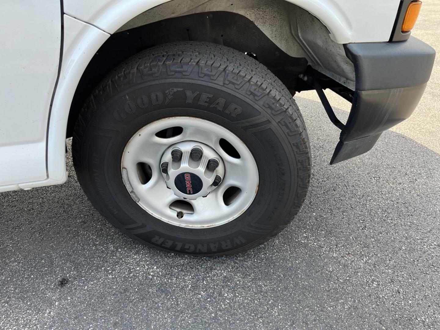 2023 White /Gray GMC Savana G2500 Cargo (1GTW7AFPXP1) with an 4.3L V6 engine, Automatic transmission, located at 11115 Chardon Rd. , Chardon, OH, 44024, (440) 214-9705, 41.580246, -81.241943 - 023 GMC Savana 2500 Cargo Van – Work-Ready Hauler with Real Payload If you need a van that earns its keep, this 2023 GMC Savana 2500 Cargo is built for the job. Finished in Summit White, it has the straightforward look of a commercial van that is ready to work, not just sit on the lot. The 4.3L V- Photo#4