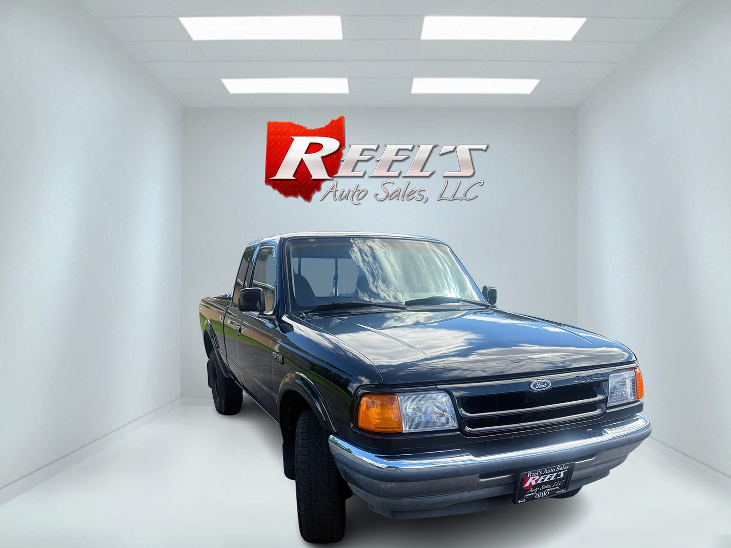 1993 Black /Tan Ford Ranger XLT SuperCab 4WD (1FTCR15X8PP) with an 4.0L V6 OHV 12V engine, Automatic transmission, located at 11115 Chardon Rd. , Chardon, OH, 44024, (440) 214-9705, 41.580246, -81.241943- Photo#2