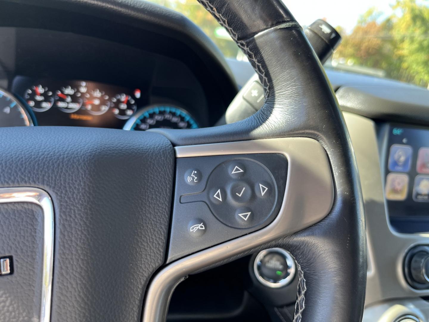 2018 GMC Yukon XL Denali 4WD (1GKS2HKJ8JR) with an 6.2L V8 OHV 16V engine, 6A transmission, located at 547 E. Main St., Orwell, OH, 44076, (440) 437-5893, 41.535435, -80.847855- Photo#23