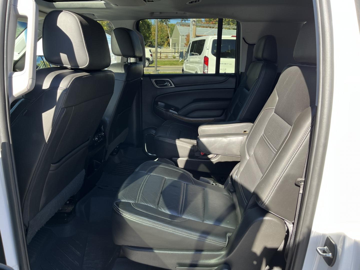 2018 GMC Yukon XL Denali 4WD (1GKS2HKJ8JR) with an 6.2L V8 OHV 16V engine, 6A transmission, located at 547 E. Main St., Orwell, OH, 44076, (440) 437-5893, 41.535435, -80.847855- Photo#31