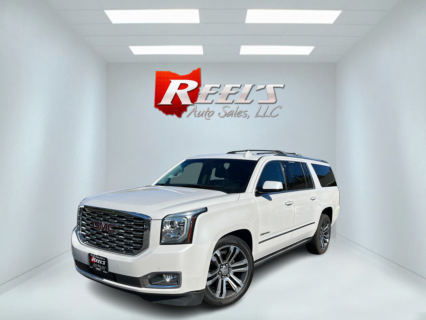 photo of 2018 GMC Yukon XL Denali 4WD