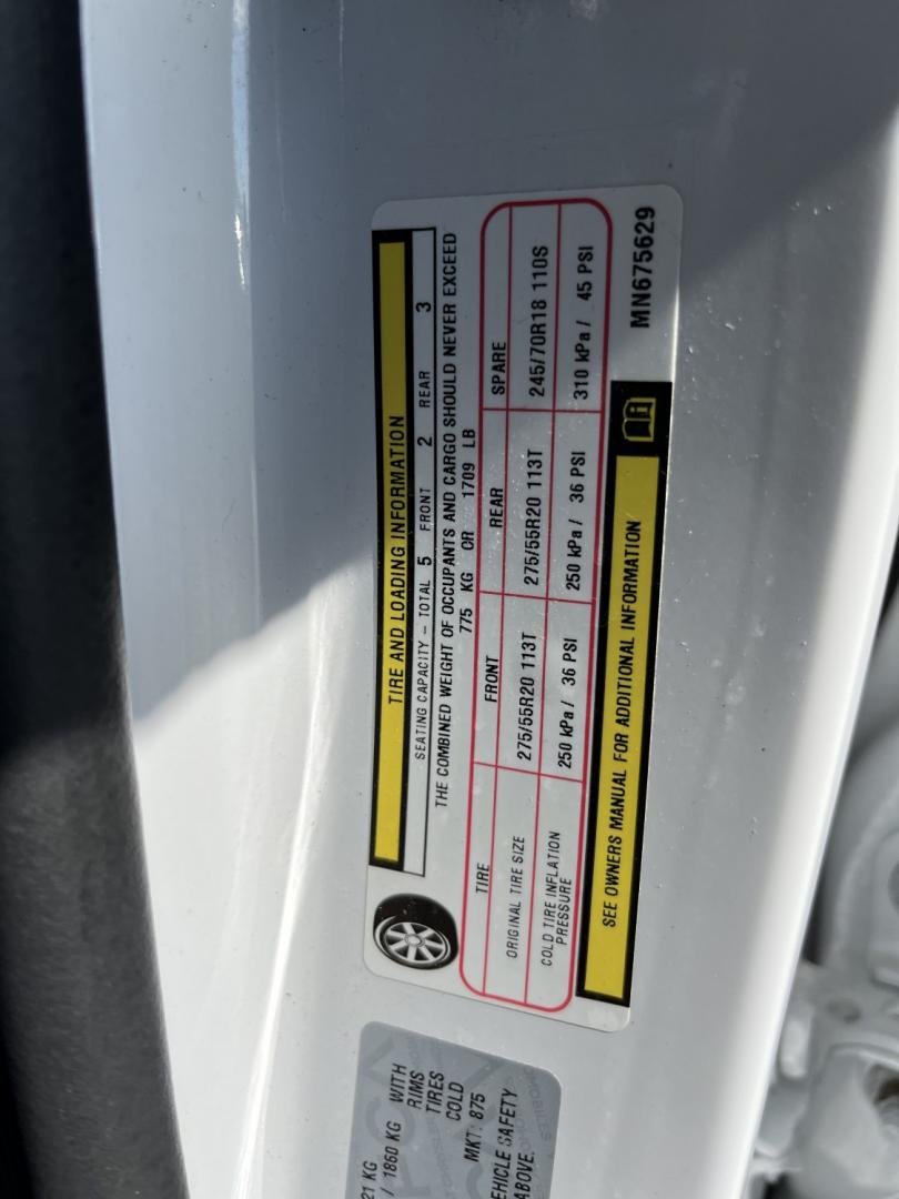 2021 Ram 1500 Big Horn Crew Cab SWB 4WD (1C6SRFFT8MN) with an 5.7L V8 OHV 16V engine, 8A transmission, located at 547 E. Main St., Orwell, OH, 44076, (440) 437-5893, 41.535435, -80.847855- Photo#18