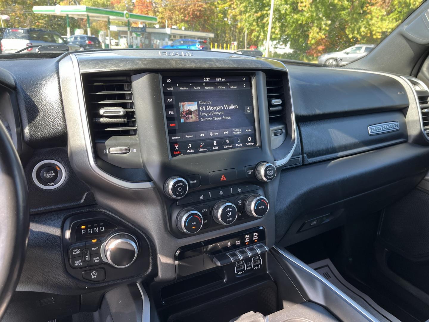 2021 Ram 1500 Big Horn Crew Cab SWB 4WD (1C6SRFFT8MN) with an 5.7L V8 OHV 16V engine, 8A transmission, located at 547 E. Main St., Orwell, OH, 44076, (440) 437-5893, 41.535435, -80.847855- Photo#24