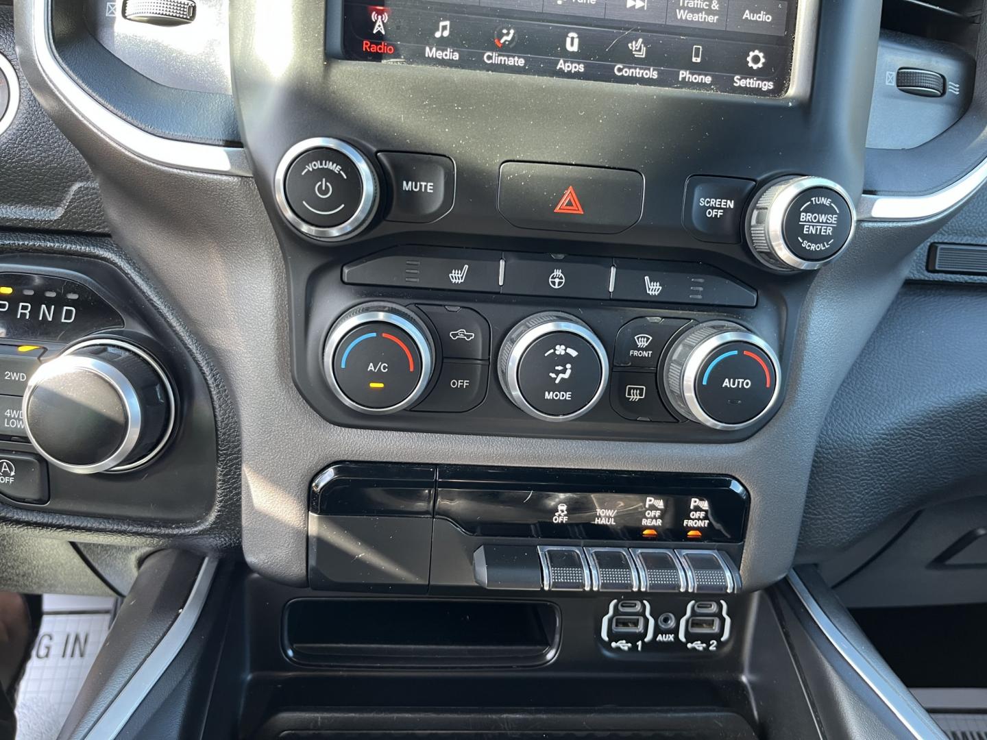 2021 Ram 1500 Big Horn Crew Cab SWB 4WD (1C6SRFFT8MN) with an 5.7L V8 OHV 16V engine, 8A transmission, located at 547 E. Main St., Orwell, OH, 44076, (440) 437-5893, 41.535435, -80.847855- Photo#26