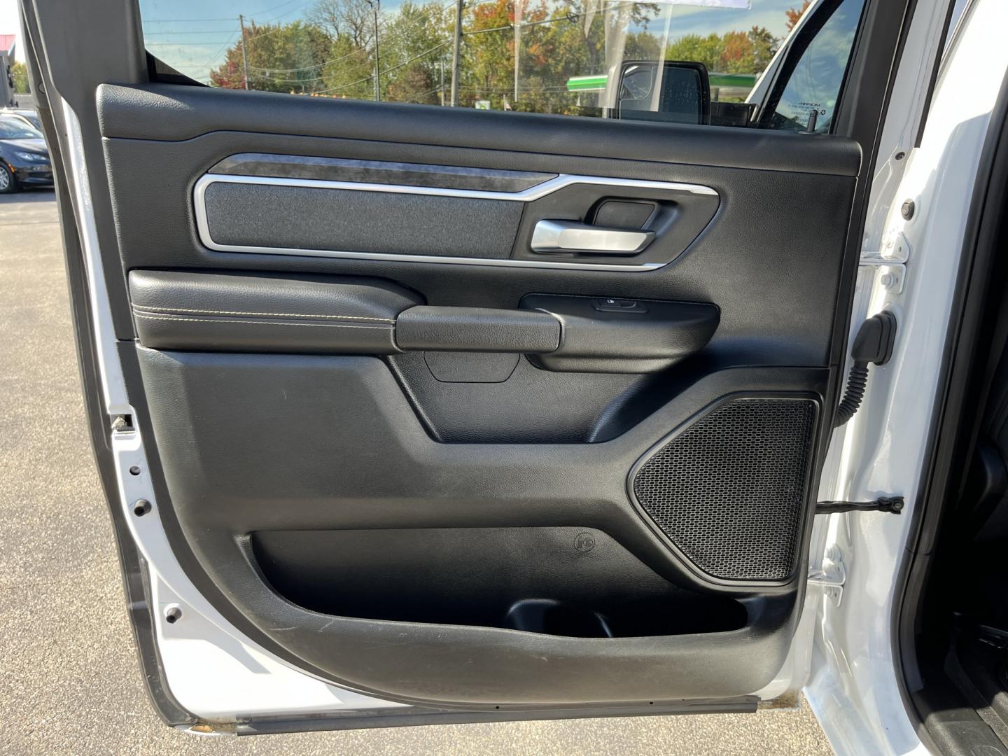 2021 Ram 1500 Big Horn Crew Cab SWB 4WD (1C6SRFFT8MN) with an 5.7L V8 OHV 16V engine, 8A transmission, located at 547 E. Main St., Orwell, OH, 44076, (440) 437-5893, 41.535435, -80.847855- Photo#29