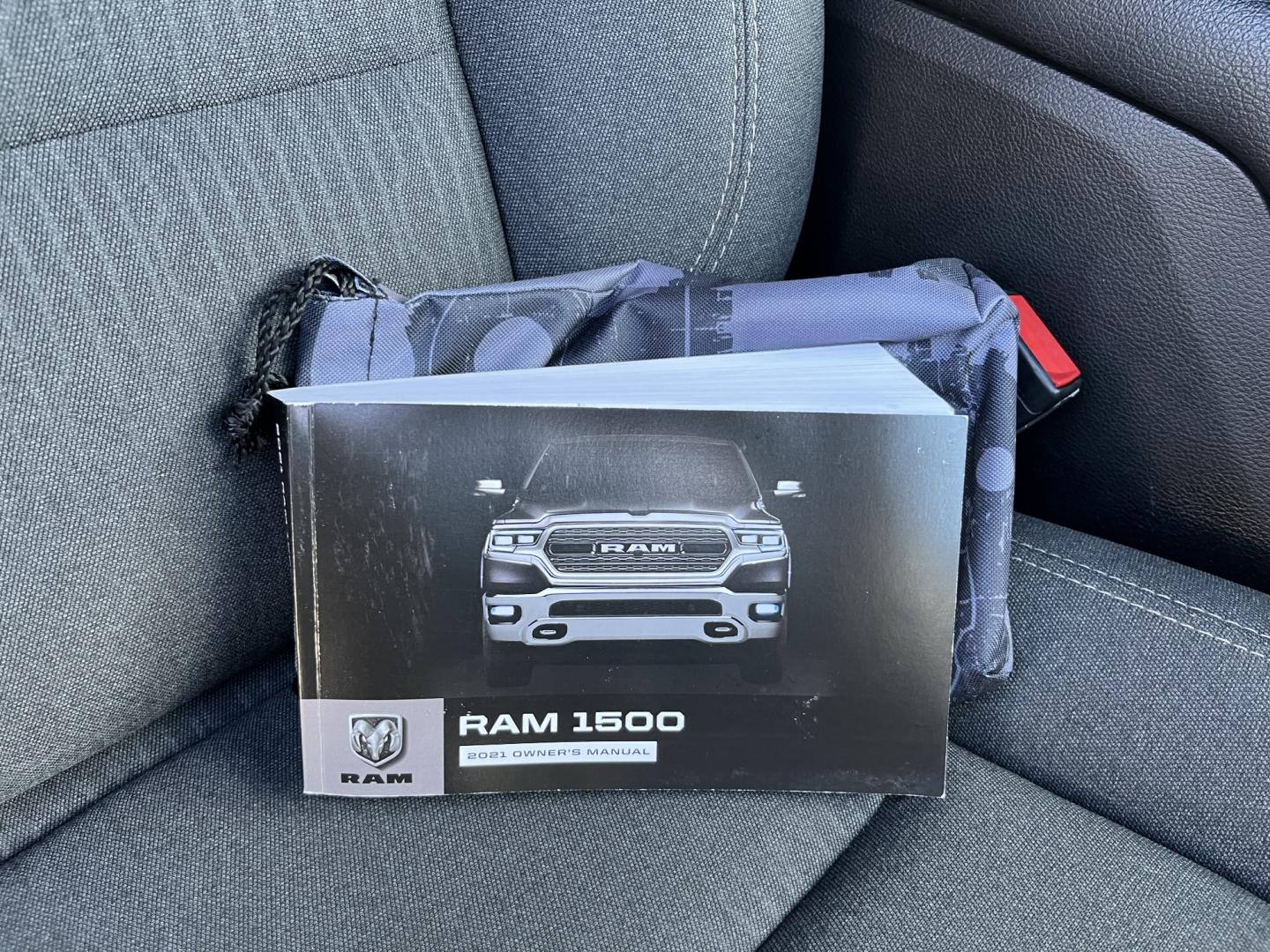 2021 Ram 1500 Big Horn Crew Cab SWB 4WD (1C6SRFFT8MN) with an 5.7L V8 OHV 16V engine, 8A transmission, located at 547 E. Main St., Orwell, OH, 44076, (440) 437-5893, 41.535435, -80.847855- Photo#38