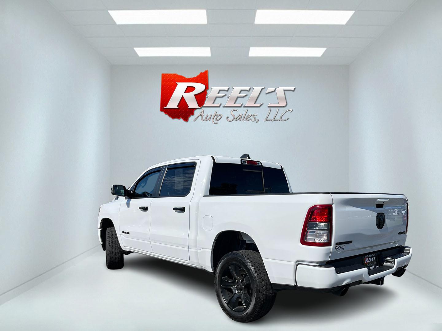 2021 Ram 1500 Big Horn Crew Cab SWB 4WD (1C6SRFFT8MN) with an 5.7L V8 OHV 16V engine, 8A transmission, located at 547 E. Main St., Orwell, OH, 44076, (440) 437-5893, 41.535435, -80.847855- Photo#9