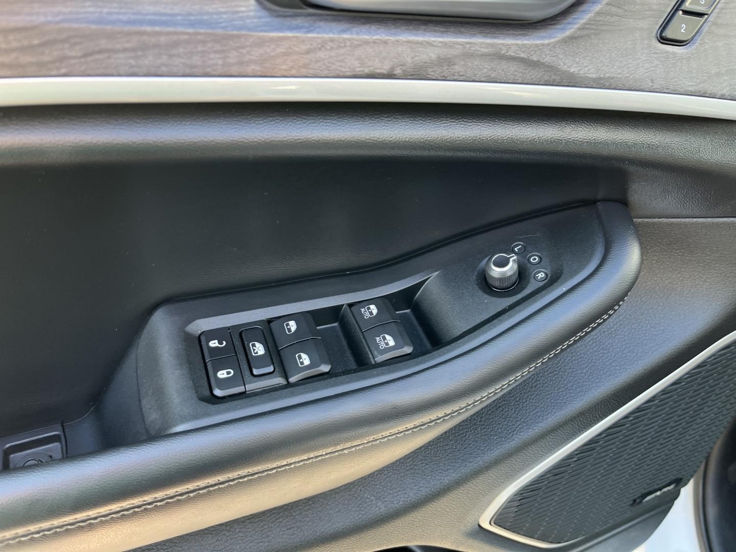 2021 Jeep Grand Cherokee Limited 4WD (1C4RJKBG7M8) with an 3.6L V6 DOHC 24V engine, 8A transmission, located at 547 E. Main St., Orwell, OH, 44076, (440) 437-5893, 41.535435, -80.847855- Photo#18