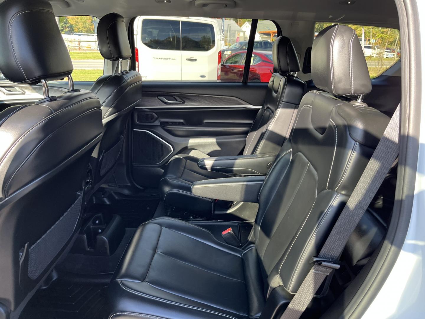 2021 Jeep Grand Cherokee Limited 4WD (1C4RJKBG7M8) with an 3.6L V6 DOHC 24V engine, 8A transmission, located at 547 E. Main St., Orwell, OH, 44076, (440) 437-5893, 41.535435, -80.847855- Photo#31